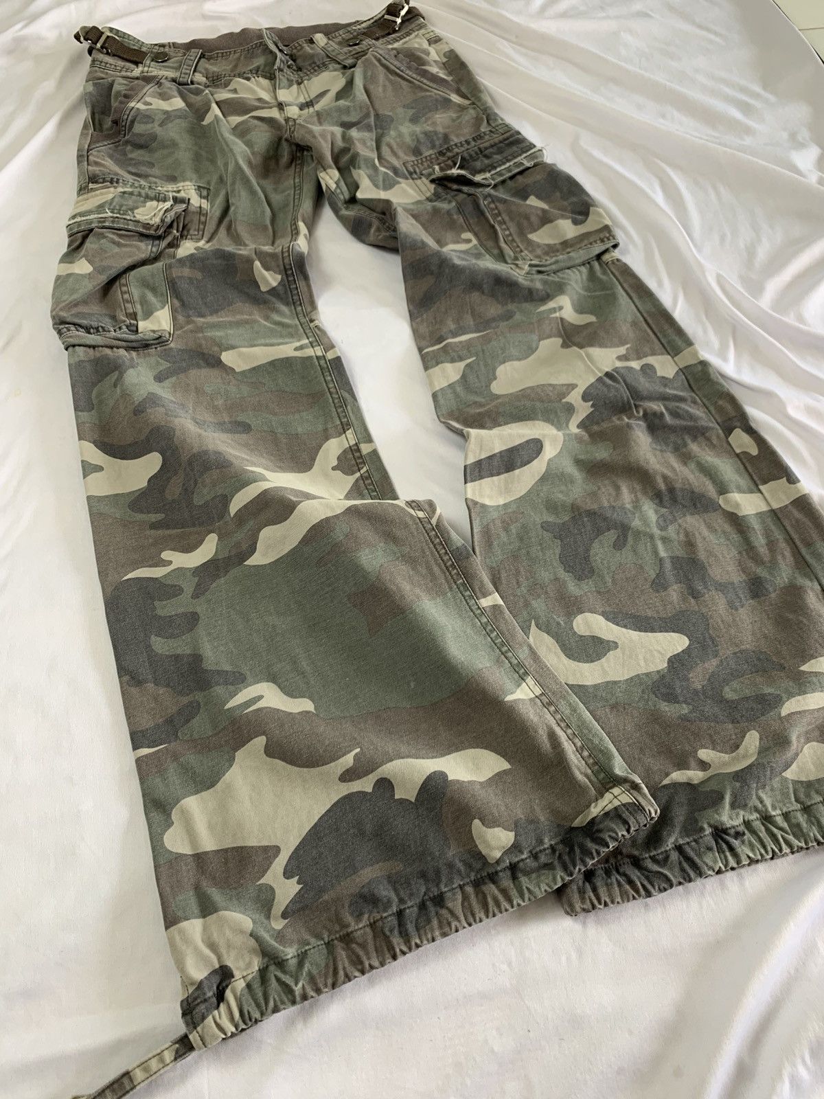 Le Grande Bleu (L.G.B.) Flare bell bottom goa style camo japanese brand Size US 28 / EU 44 - 4 Thumbnail
