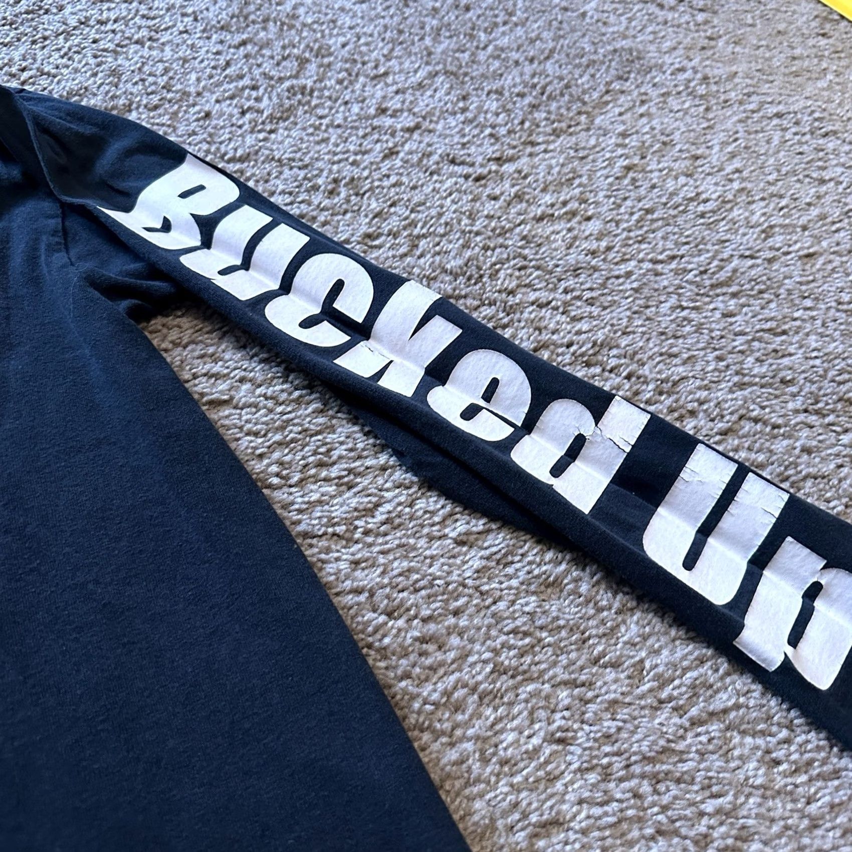 Gildan Bucked Up Shirt Mens Large Logo Graphic Print Long Sleeve Black Gildan Activewear Hunting Workout Shirt Size US L / EU 52-54 / 3 - 7 Thumbnail