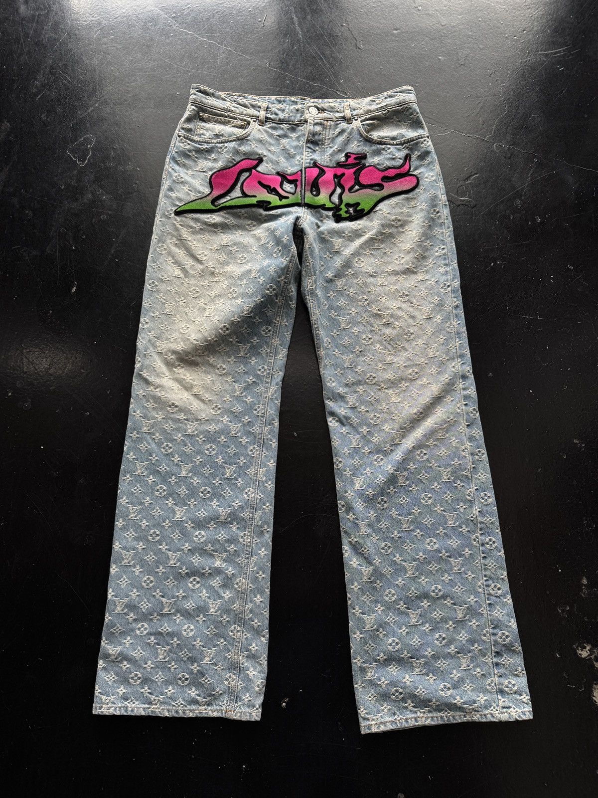 Louis Vuitton Louis Vuitton Graffiti Denim Size US 33 - 1 Thumbnail