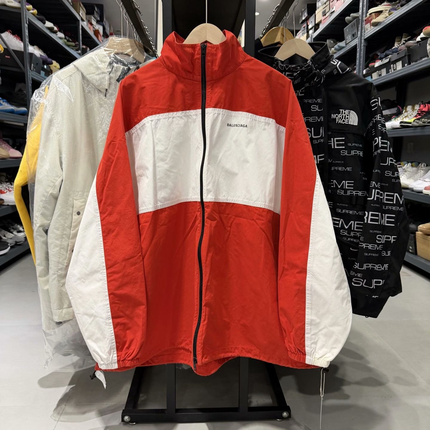 Balenciaga Balenciaga Multi Light Jacket xl Men Size US XL / EU 56 / 4 - 1 Thumbnail