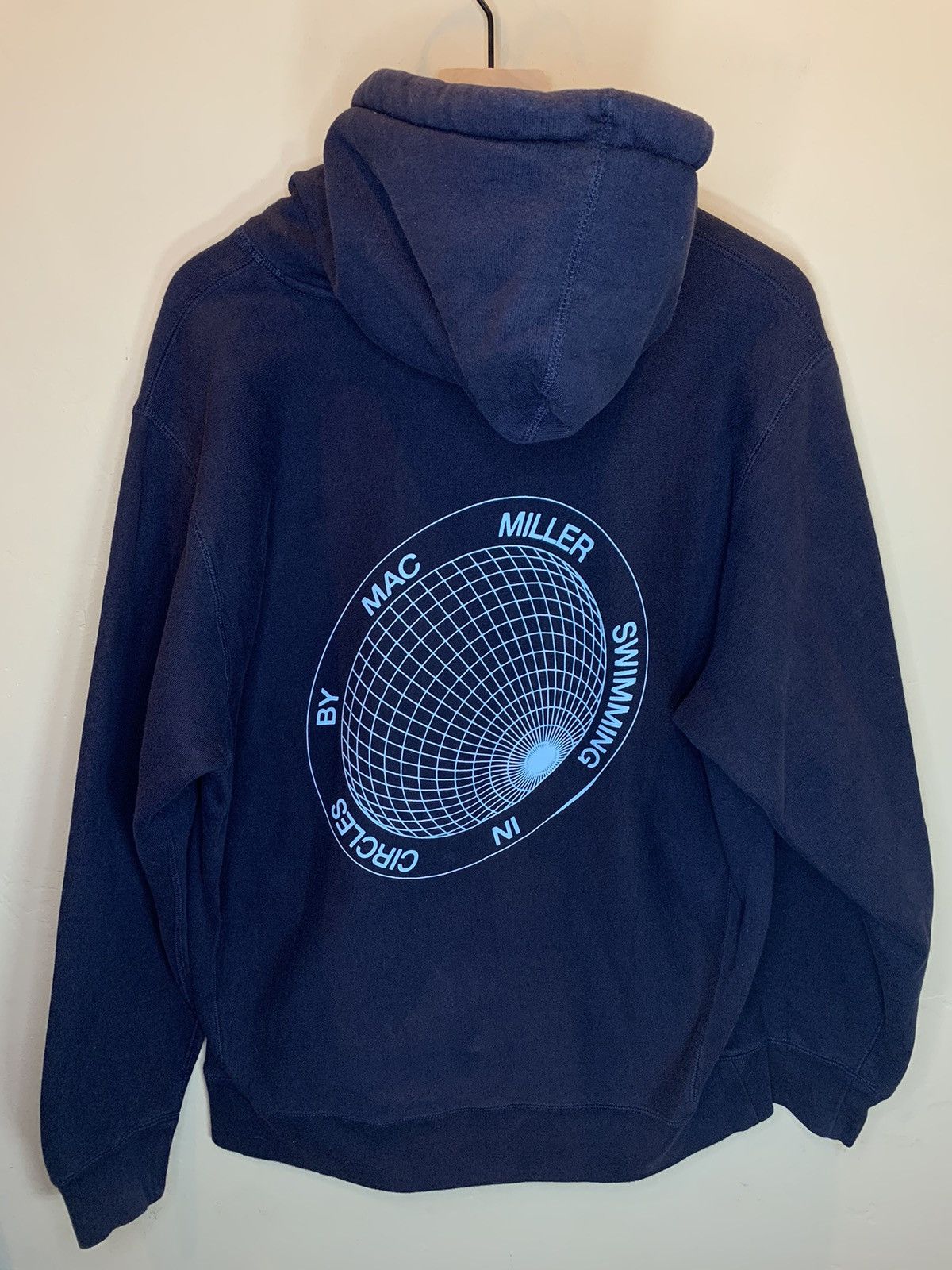 Mac Miller *RARE* Mac Miller Swimming In Circles Album Rap Band Hoodie Size US L / EU 52-54 / 3 - 1 Thumbnail