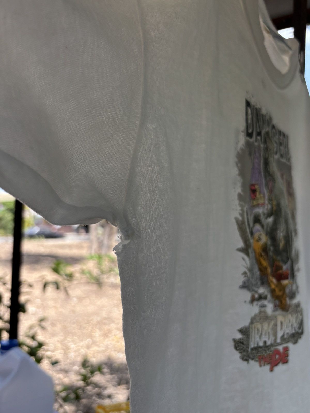 Vintage Vintage Jurassic Park early 00’s tee Size US XL / EU 56 / 4 - 9 Thumbnail