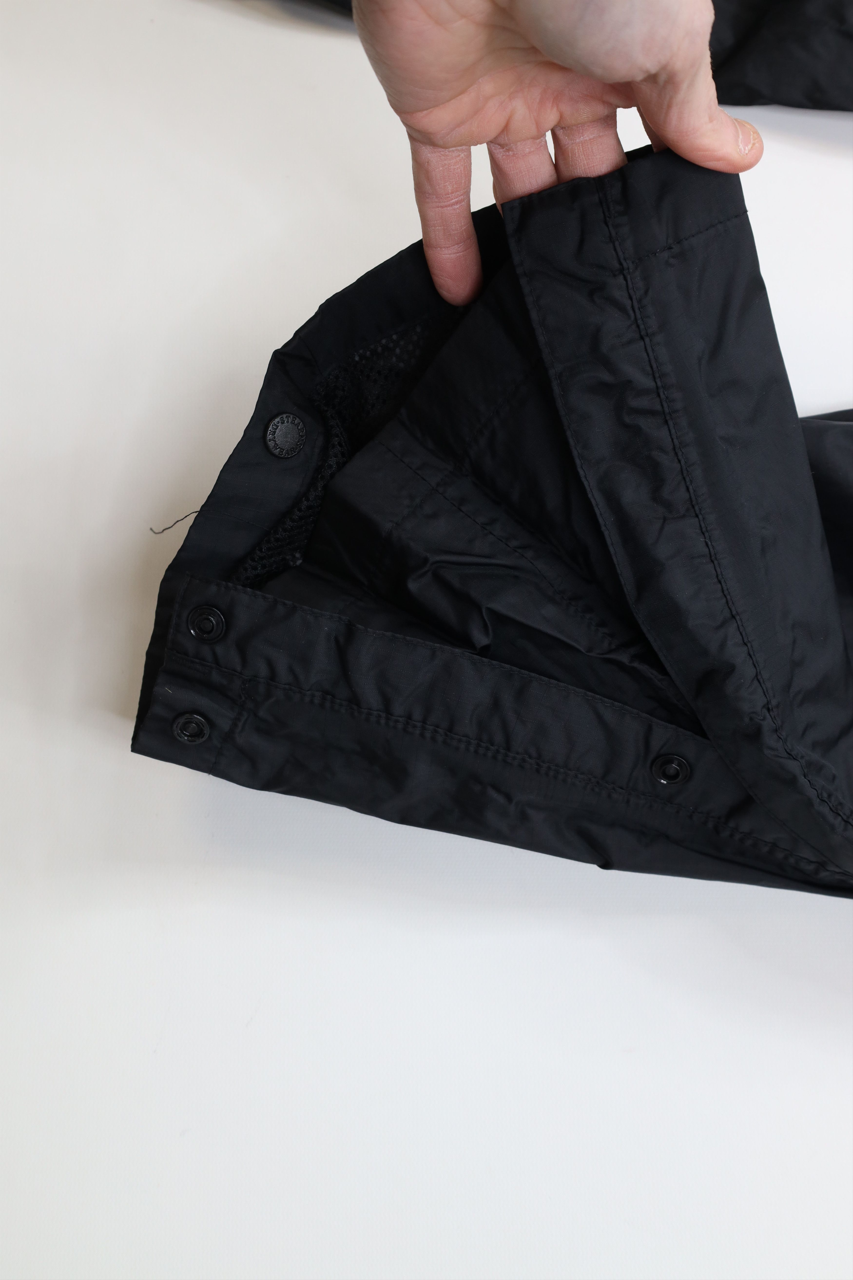 Vintage Vintage 90s Streetwear Wide Leg Waterproof Rain Cargo Pants Size US 34 / EU 50 - 6 Thumbnail