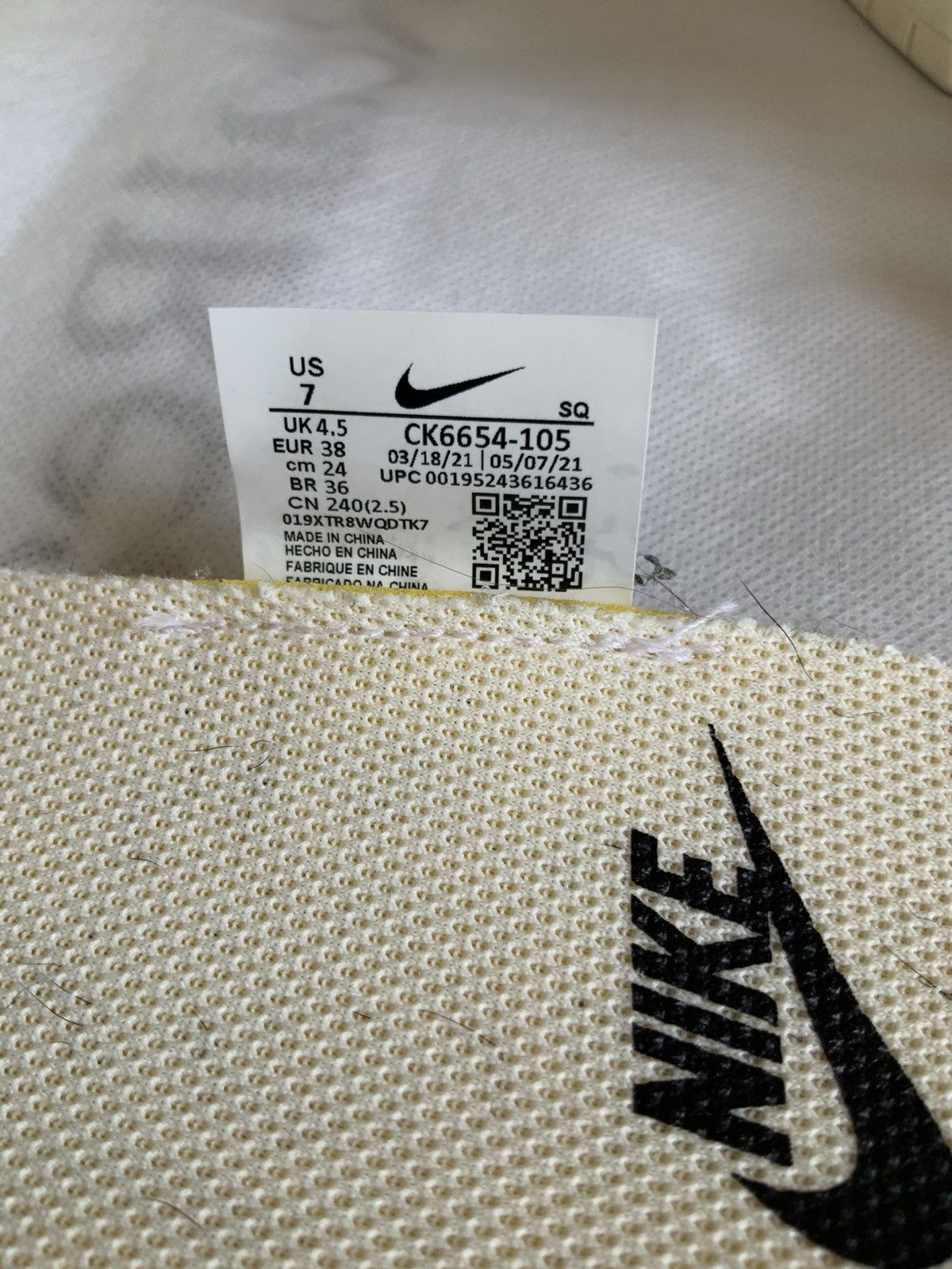 Nike Nike Dunk Low Disrupt coconaut milk Size US 7 / IT 37 - 6 Thumbnail