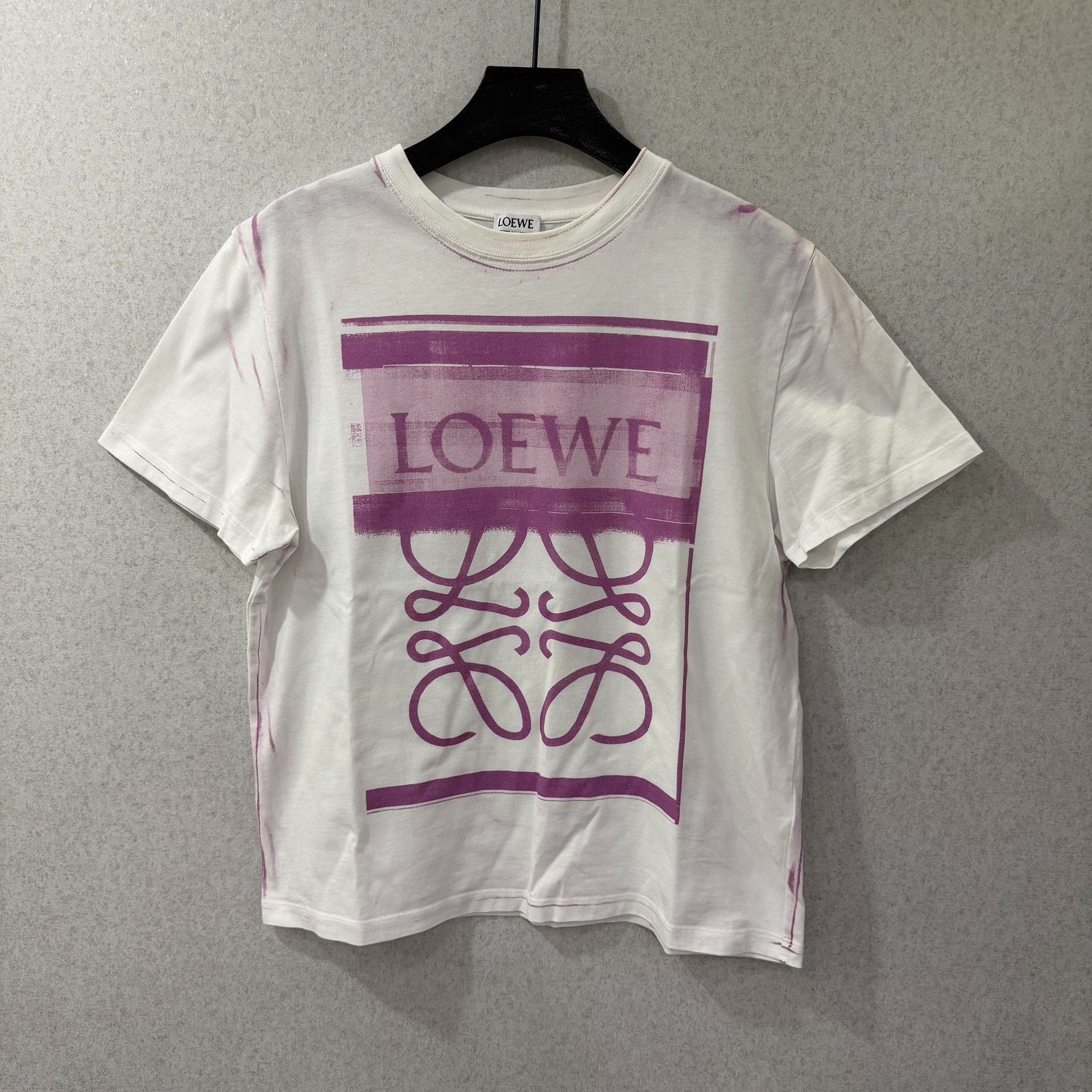 Loewe Loewe Retro Printed White T-Shirt M Women Size M / US 6-8 / IT 42-44 - 1 Thumbnail