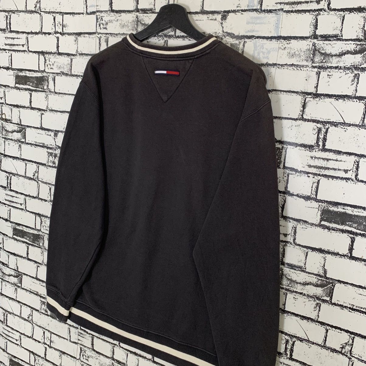 Designer Vintage Tommy Jeans Sweatshirt Size US S / EU 44-46 / 1 - 5 Thumbnail