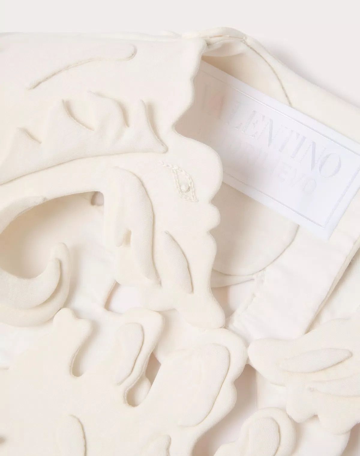 Valentino o1s1wg110525 Embroidered Crepe Couture Short Dress in White Size XS / US 0-2 / IT 36-38 - 7 Thumbnail