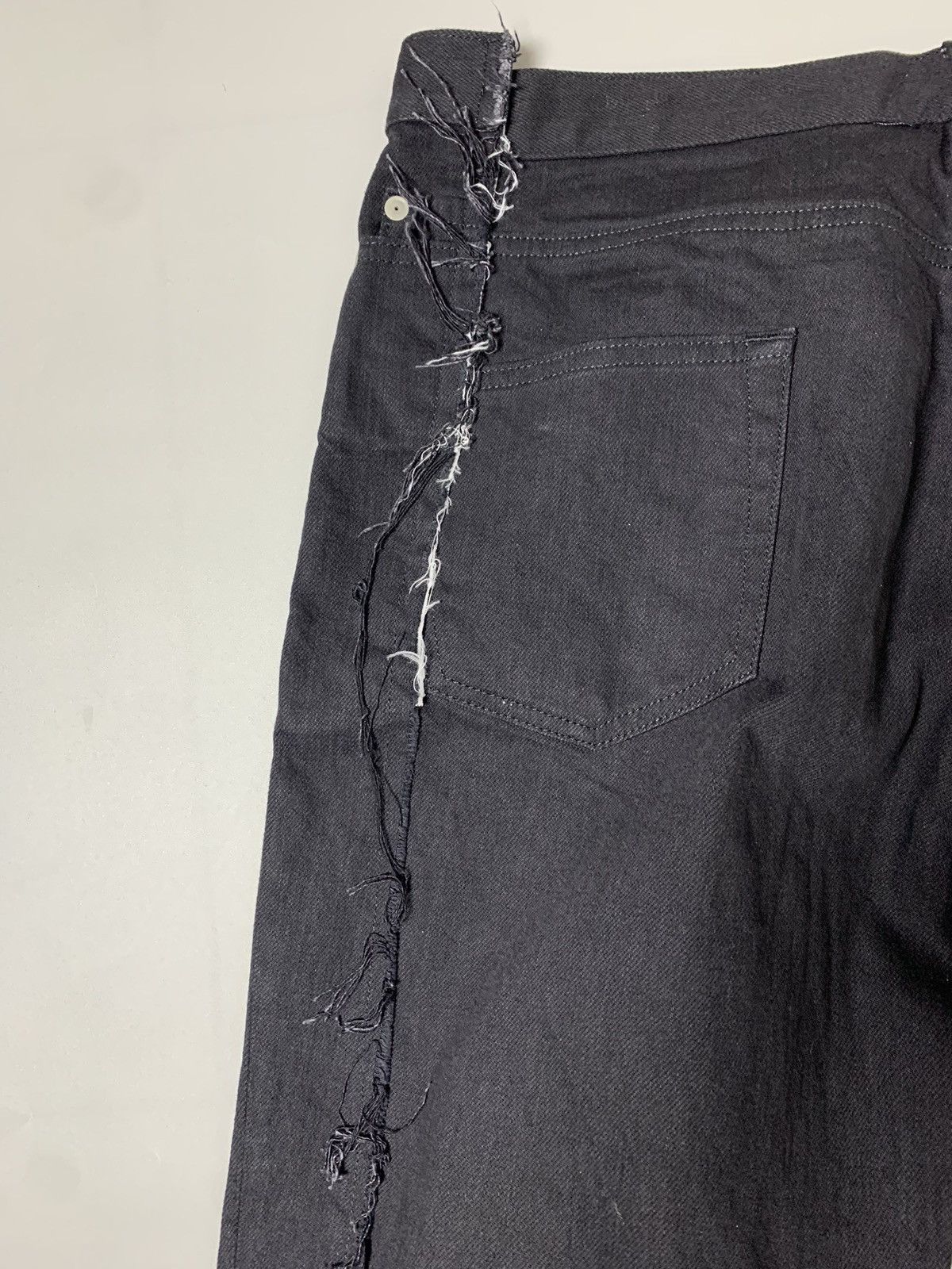 Maison Margiela MAISON MARTIN MARGIELA - RECONSTRUCTED DESTROYED JEANS Size US 35 - 15 Thumbnail