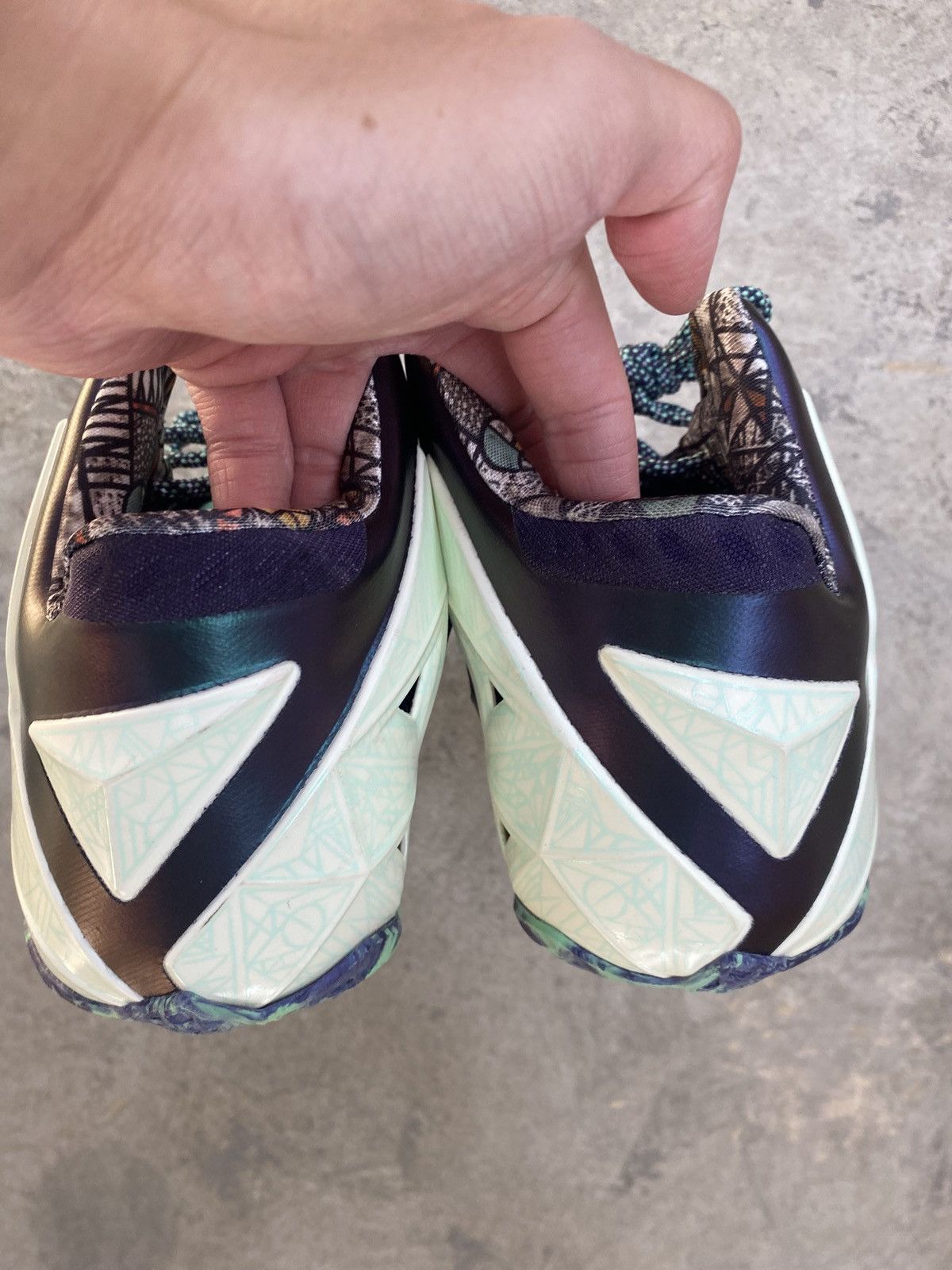 Nike Nike Lebron 11 NOLA Gumbo League Gator Size US 9.5 / EU 42-43 - 3 Thumbnail