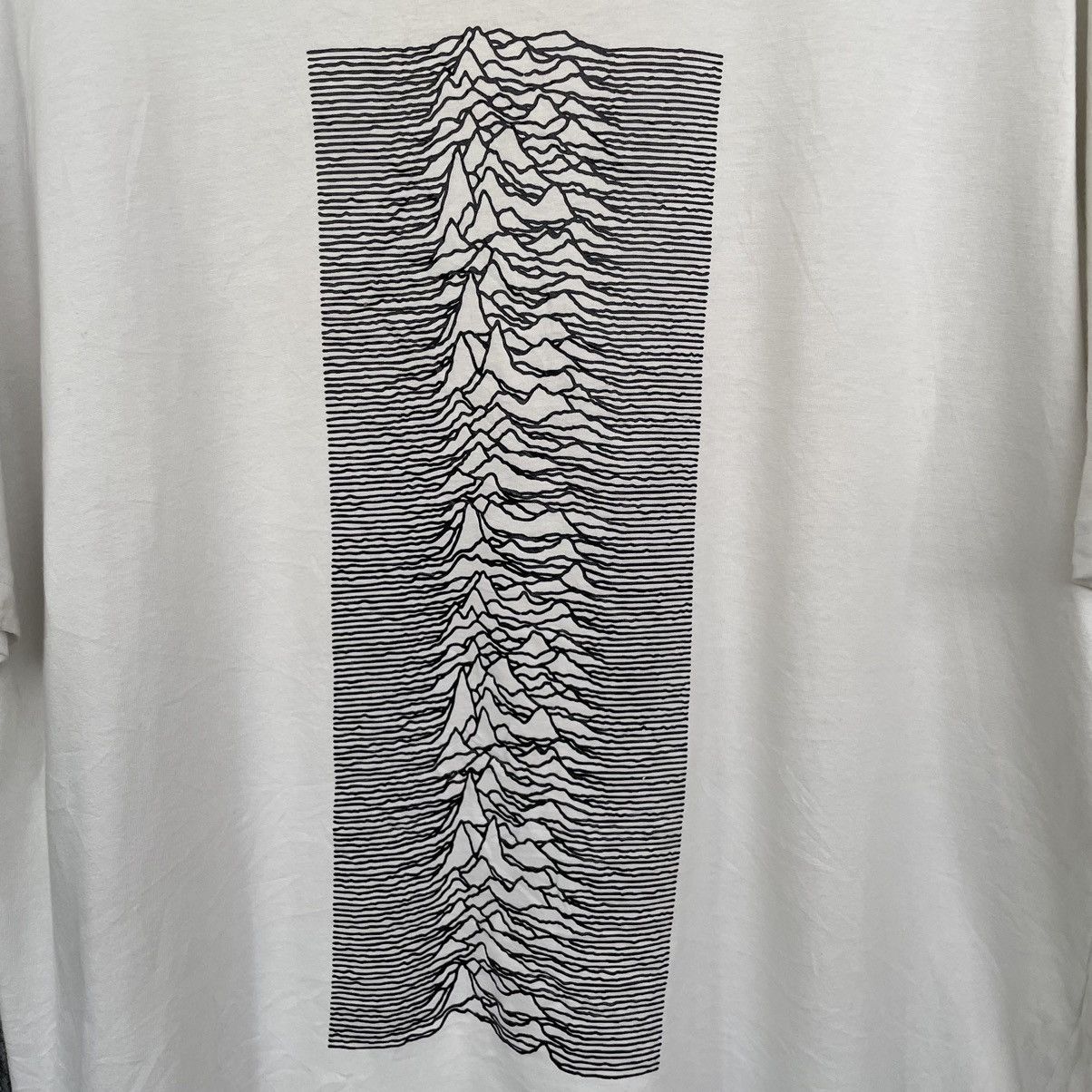 Band Tees × Joy Division Ian Curtis Joy Division x Peter Saville Unknown Pleasure Tee Size US XL / EU 56 / 4 - 2 Thumbnail