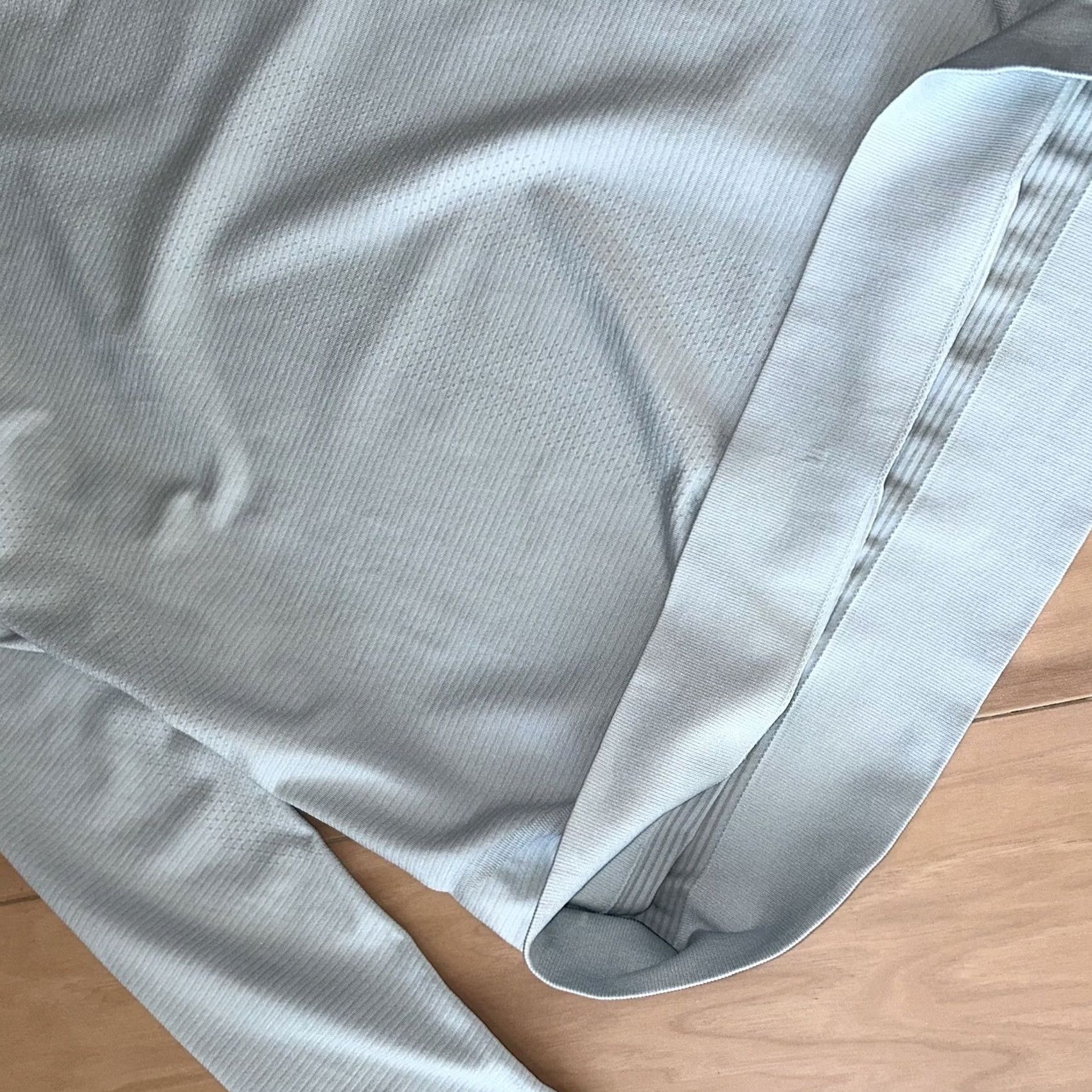 Lululemon VINTAGE_distressed Lululemon Swiftly Relaxed Top Long Sleeve Women’s 6 Small Size M / US 6-8 / IT 42-44 - 5 Thumbnail
