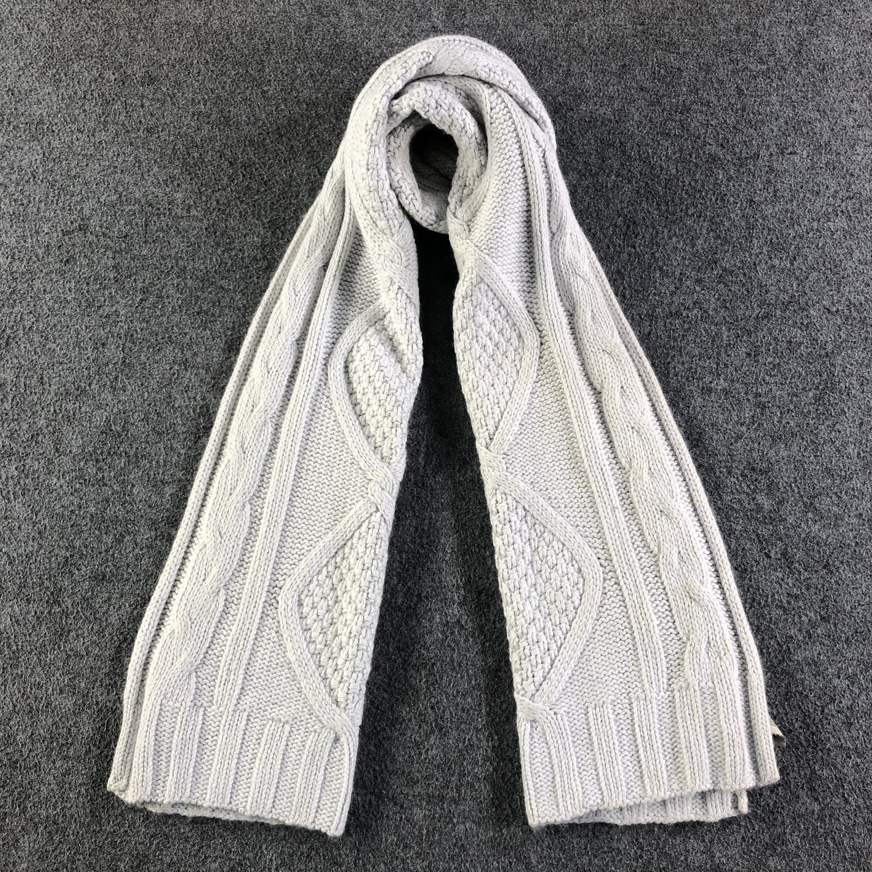 Banana Republic Banana Republic Scarf / Muffler / Neckwear P006 Size ONE SIZE - 1 Thumbnail