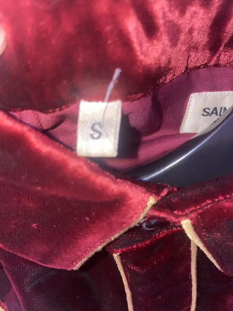 Saint Laurent Paris Saint Laurent Paris 16 FW Red Velvet Gold Thread Court Shi Size US S / EU 44-46 / 1 - 4 Thumbnail