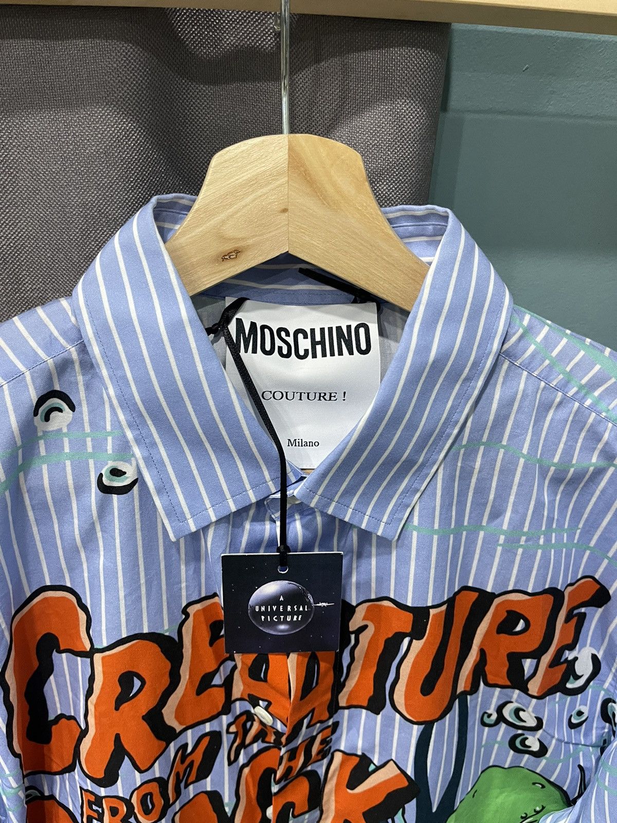 Moschino × Universal Studios AUTHENTIC 🔥 NWT Moschino Monster Black Lagoon Shirt Size US L / EU 52-54 / 3 - 11 Thumbnail