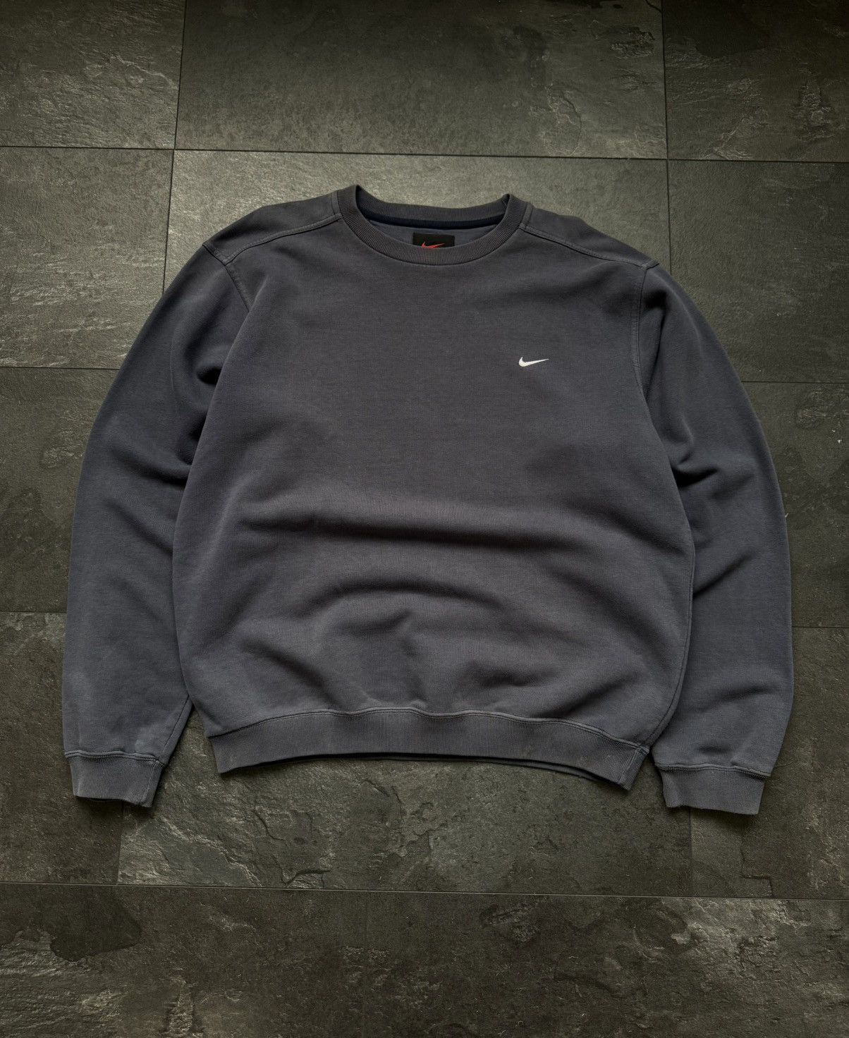 Nike × Vintage Vintage Nike faded rare mini swoosh sweatshirt Size US M / EU 48-50 / 2 - 1 Thumbnail