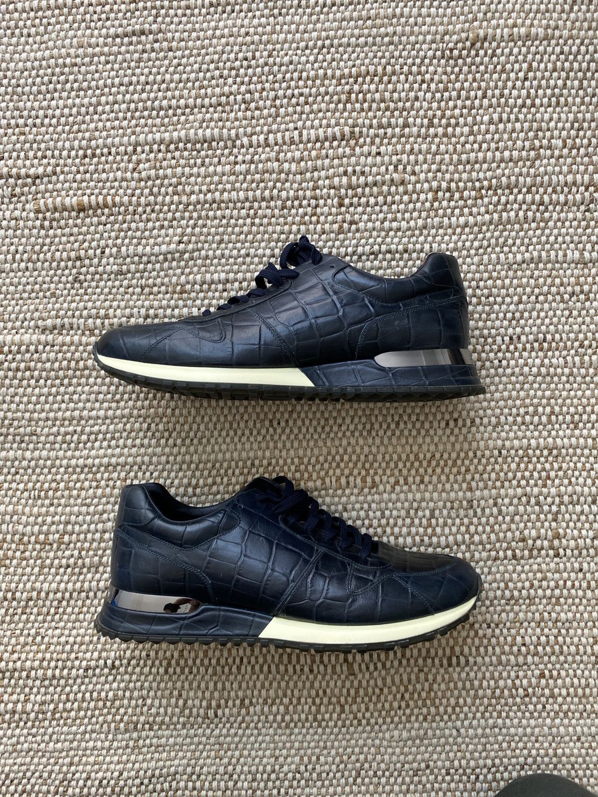 Louis Vuitton Louis Vuitton Run Away Size US 8.5 / EU 41-42 - 1 Thumbnail