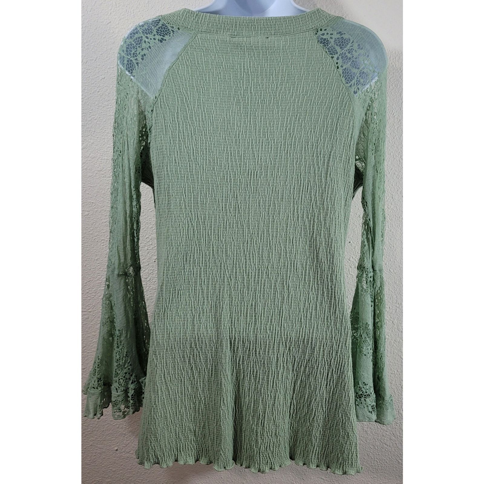 Other BluHeaven Green Crinkle Top Small Raglan Lace Bell Sleeves Size S / US 4 / IT 40 - 3 Thumbnail