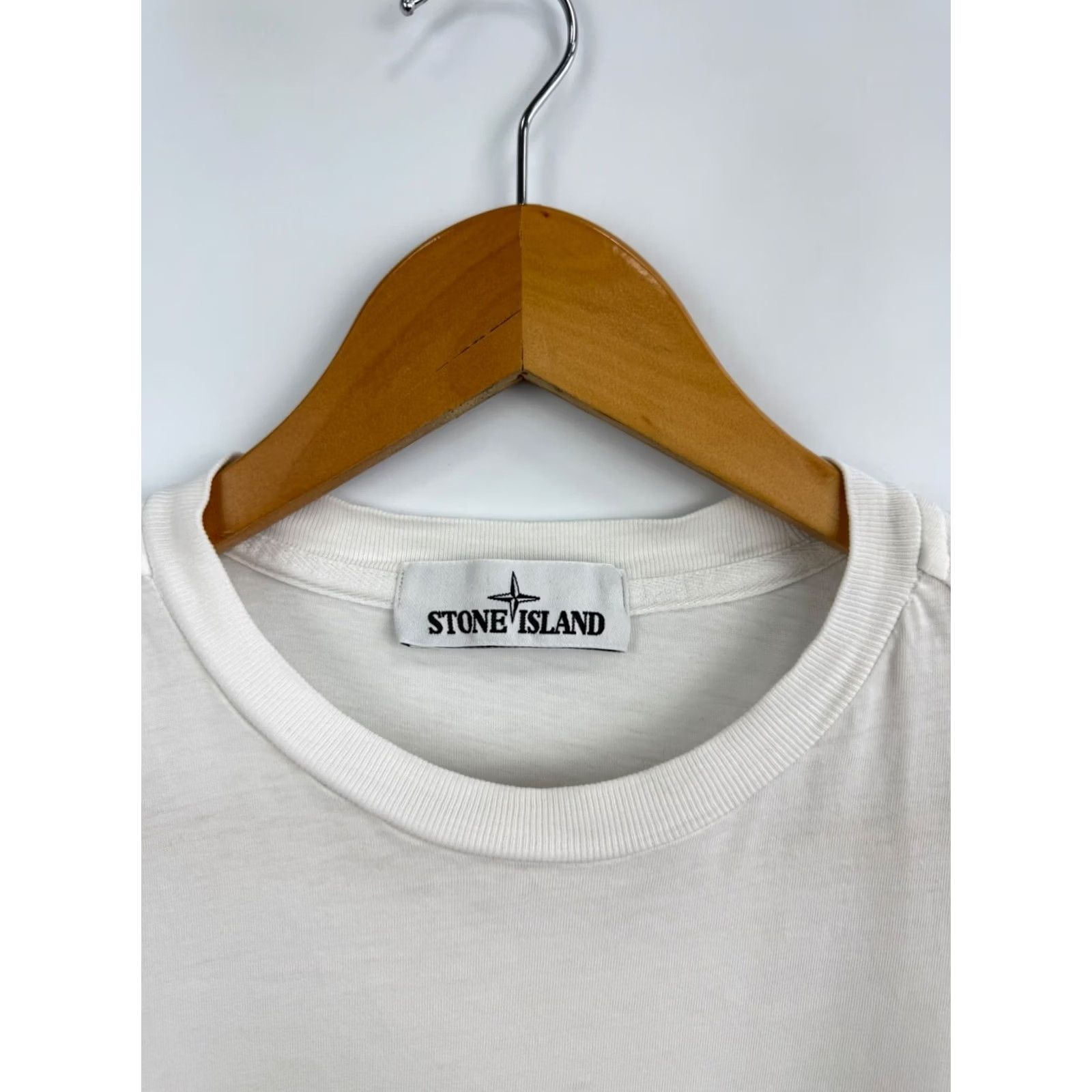 Stone Island Stone Island T-Shirt Mens Regular S White Retro Patch Program Y2K Rare Hype Color White USA 90s Size US S / EU 44-46 / 1 - 5 Thumbnail