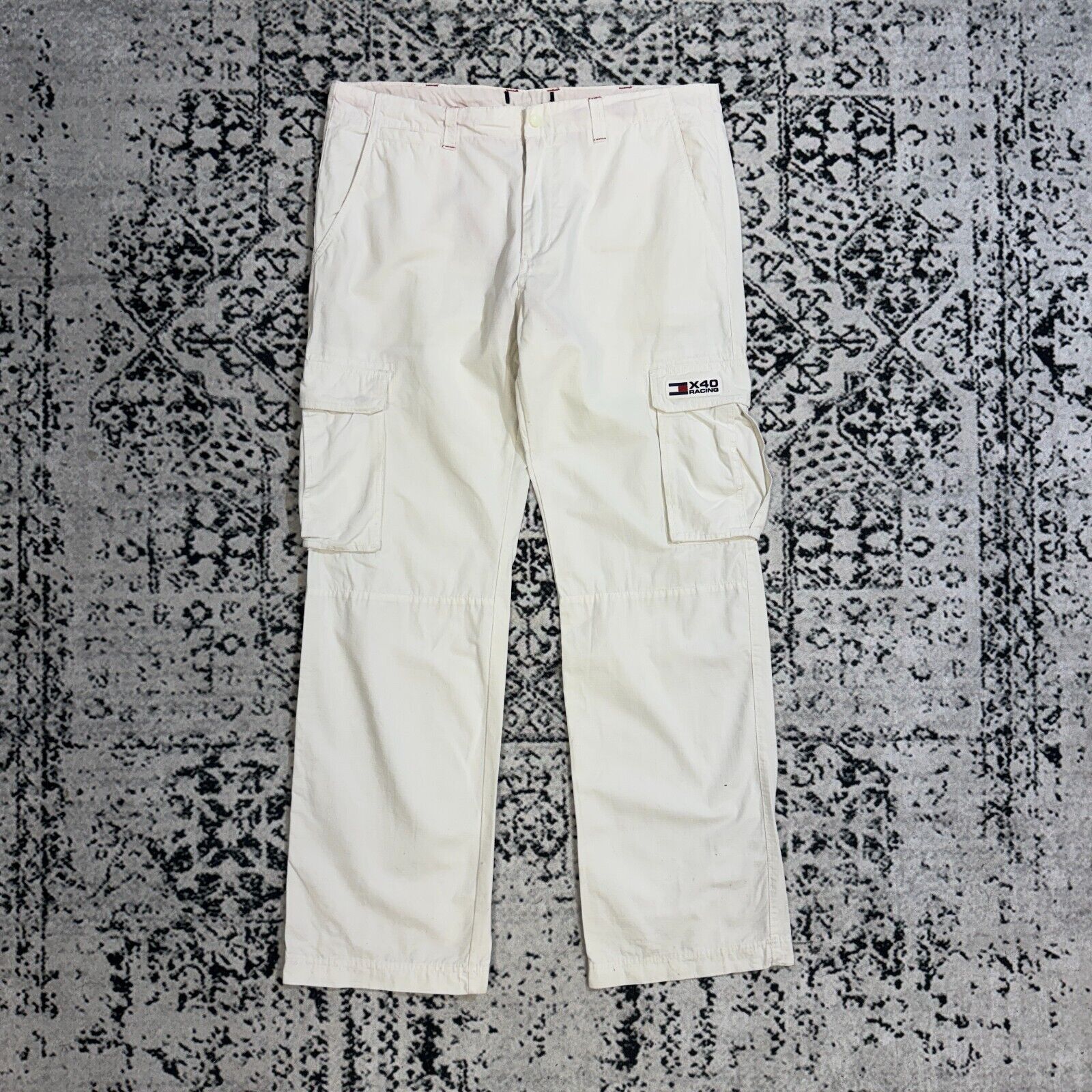 Tommy Hilfiger × Vintage Vintage Tommy Hilfiger Unisex White Cotton Size W38 90s Size US 38 / EU 54 - 1 Thumbnail