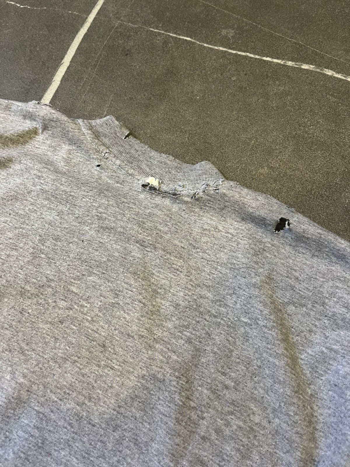World Industries World Industries RARE vintage grey t-shirt Size US XL / EU 56 / 4 - 6 Thumbnail