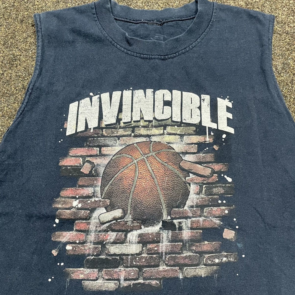 Vintage Vintage 90s Invincible Basketball Graphic Tank Sun Faded M Size US M / EU 48-50 / 2 - 4 Thumbnail
