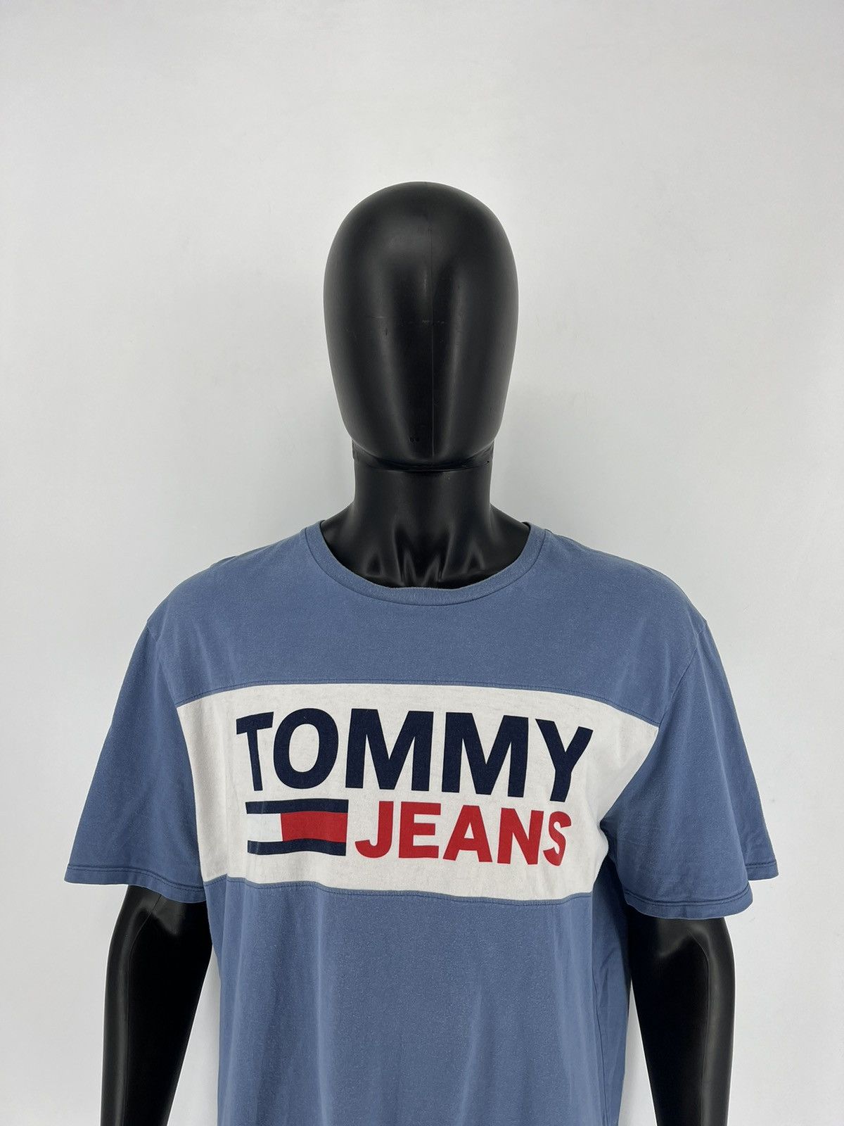 Tommy Hilfiger × Tommy Jeans Tommy Jeans Hilfiger Big Logo Tshirt Vintage L Streetwear Size US XL / EU 56 / 4 - 1 Thumbnail