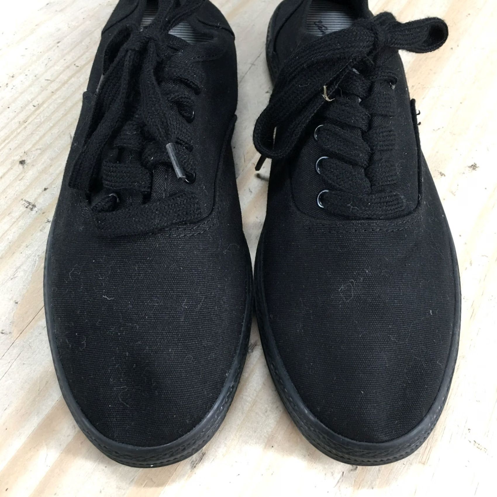 Vintage Universal Thread Shoes Womens 8 Casual Sneakers Black Canvas Low Top Lace Up Mens Womens Boys Girls Size M / US 6-8 / IT 42-44 - 6 Thumbnail