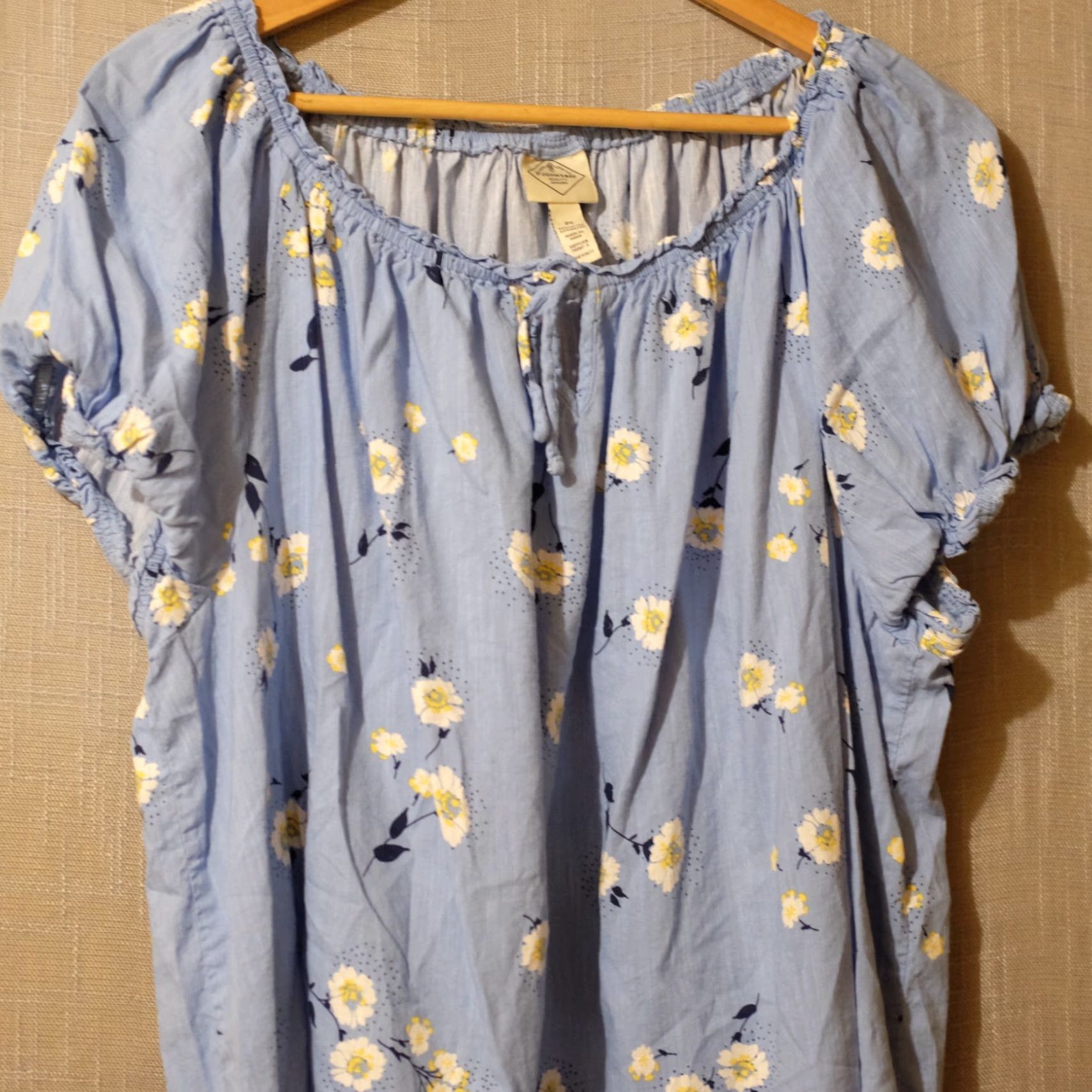 Vintage EUC St. Johns Bay Short Sleeve Blue Floral Tie Neck Blouse Women's 2X Shirt Womens Plus 2X Blue Floral Tie Neck Blouse Size XXL / US 16-18 / IT 52-54 - 2 Thumbnail