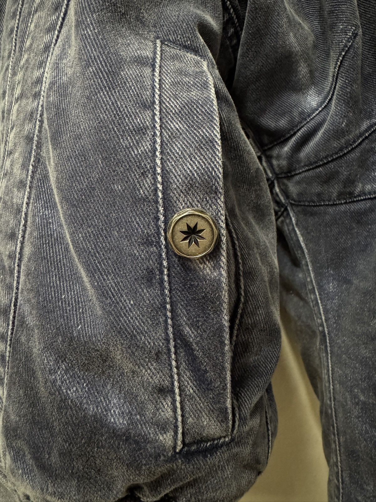 PDF PDF RAYAN BOMBER FW24/25 Size US M / EU 48-50 / 2 - 3 Thumbnail