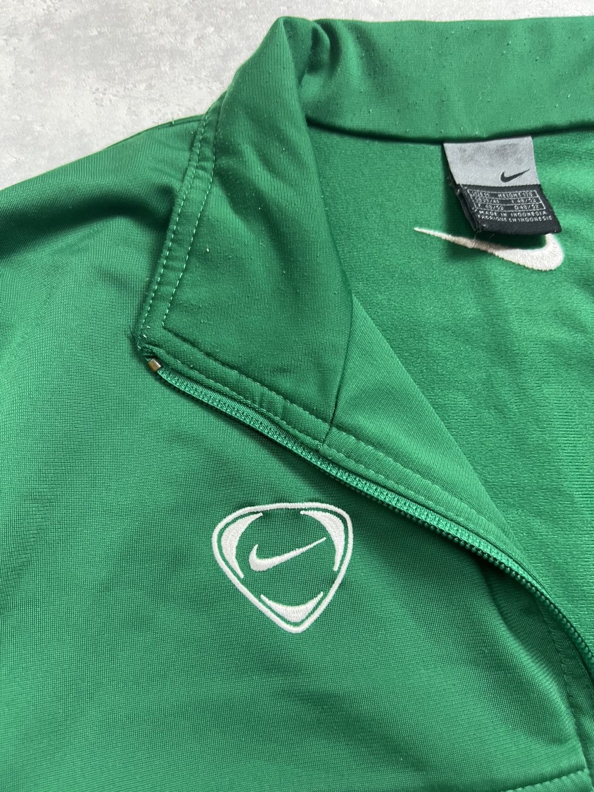 Nike 90s Nike Swoosh Vintage Y2K Oversized Retro Track Jacket Size US M / EU 48-50 / 2 - 4 Thumbnail