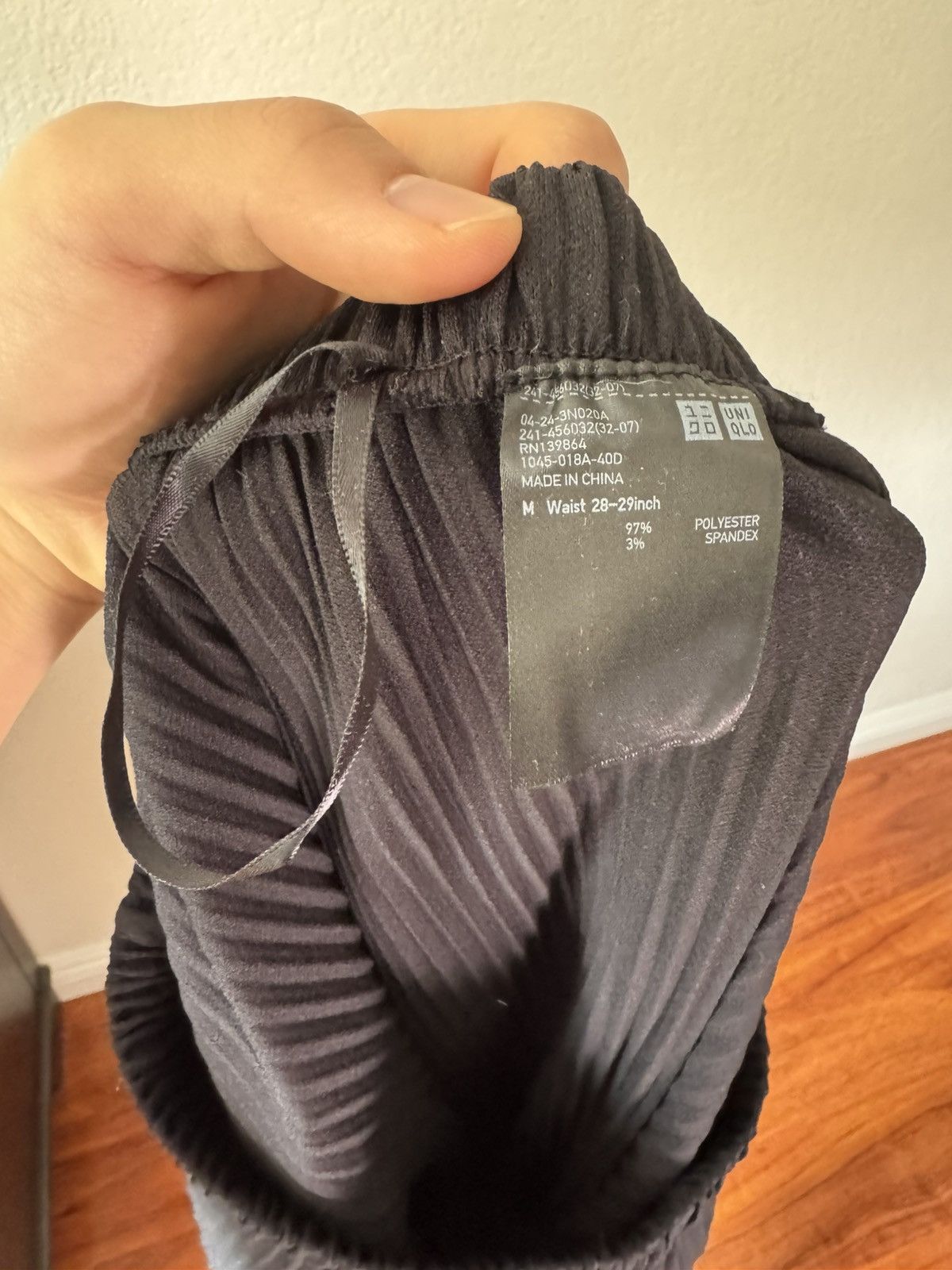 Homme Plisse Issey Miyake UNIQLO WOMENS PLEATED PANTS Size 28" / US 6 / IT 42 - 3 Thumbnail