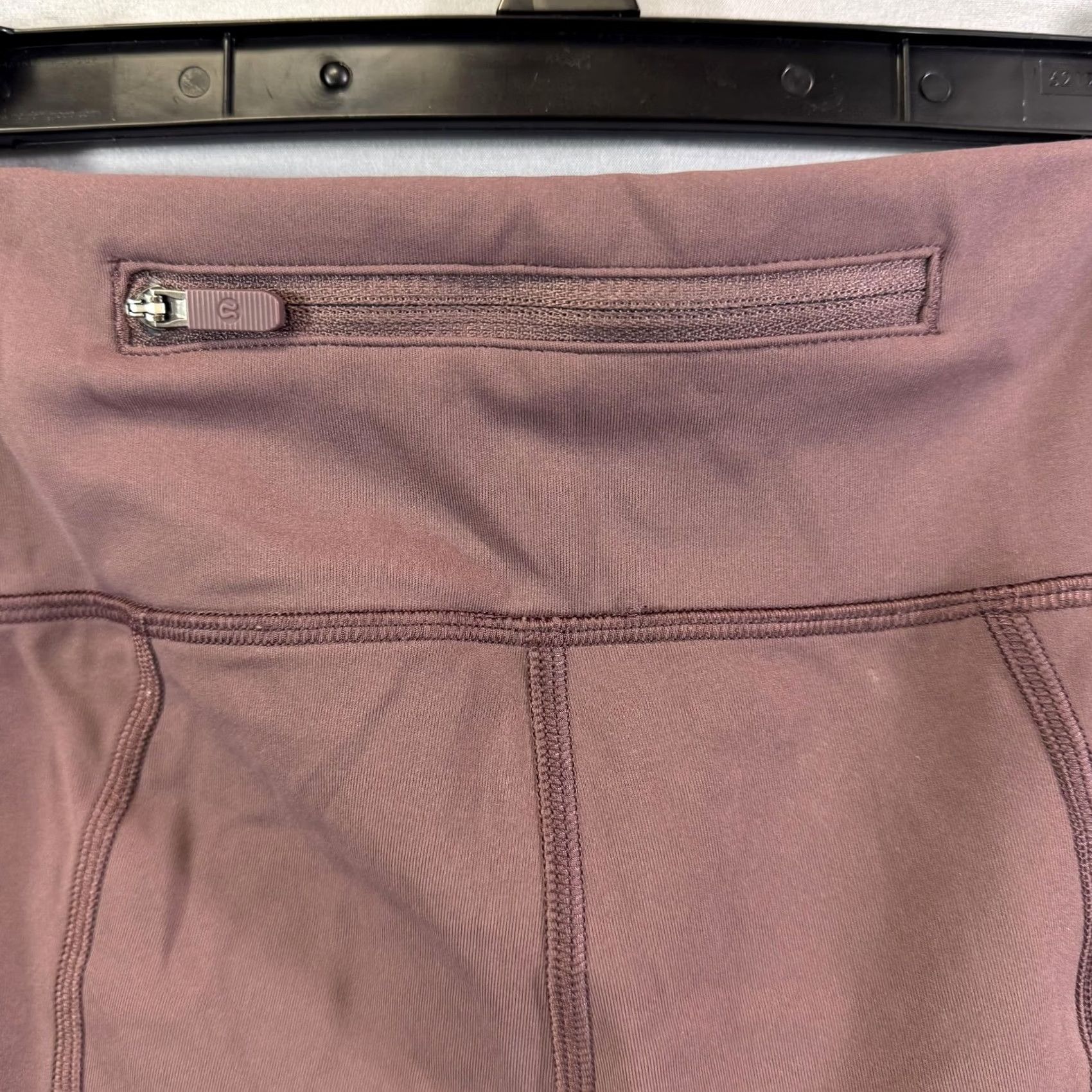 Lululemon VINTAGE? No. Size 28" / US 6 / IT 42 - 3 Thumbnail