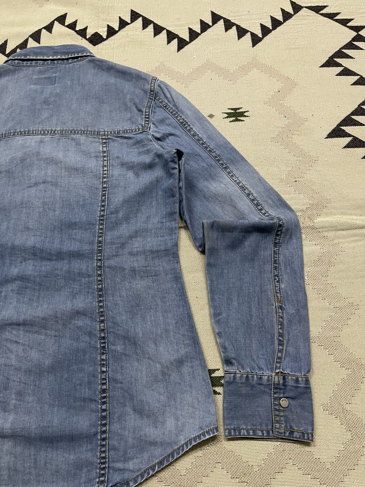 Diesel 2000s DIESEL BLUE DENIM BLOUSE WESTERN SNAP BUTTON SHIRT Size S / US 4 / IT 40 - 19 Thumbnail