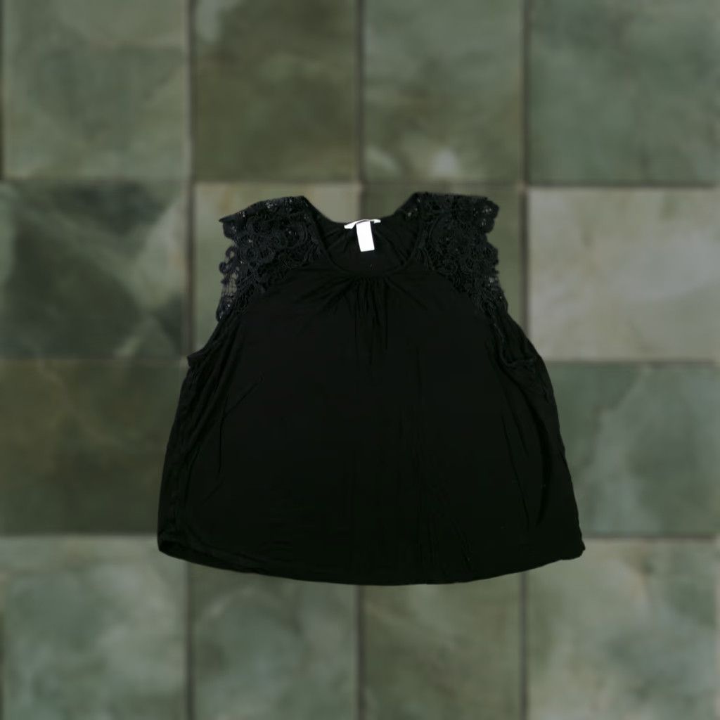 H&M H&M Top Womens XL Black Lace Cap Sleeve Scoop Neck Relaxed Fit Blouse Casual Size XL / US 12-14 / IT 48-50 - 1 Thumbnail