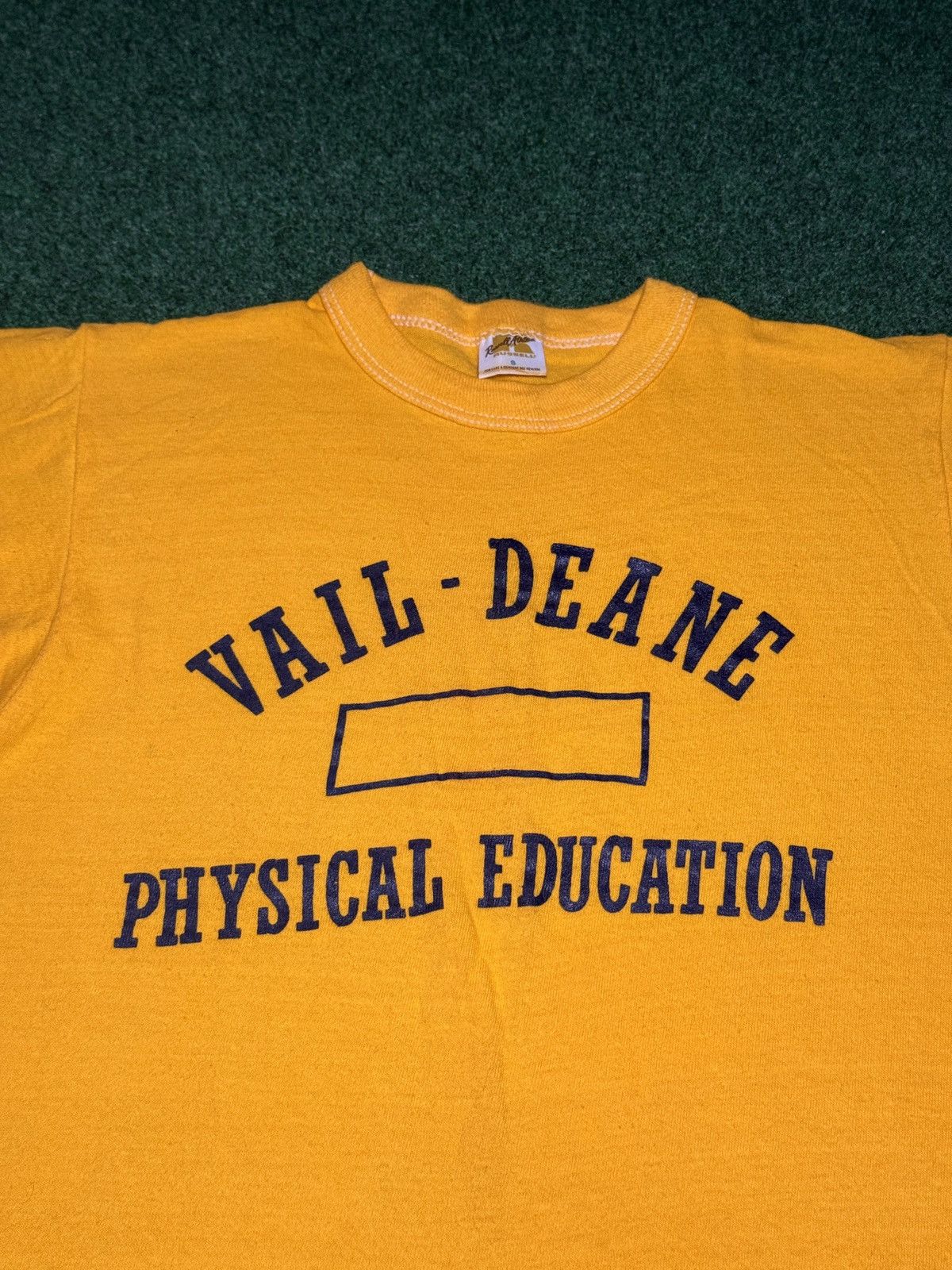 Russell Athletic Vail Deane Physical Education 70s Russell T Shirt 16x22 Size XS / US 0-2 / IT 36-38 - 2 Thumbnail