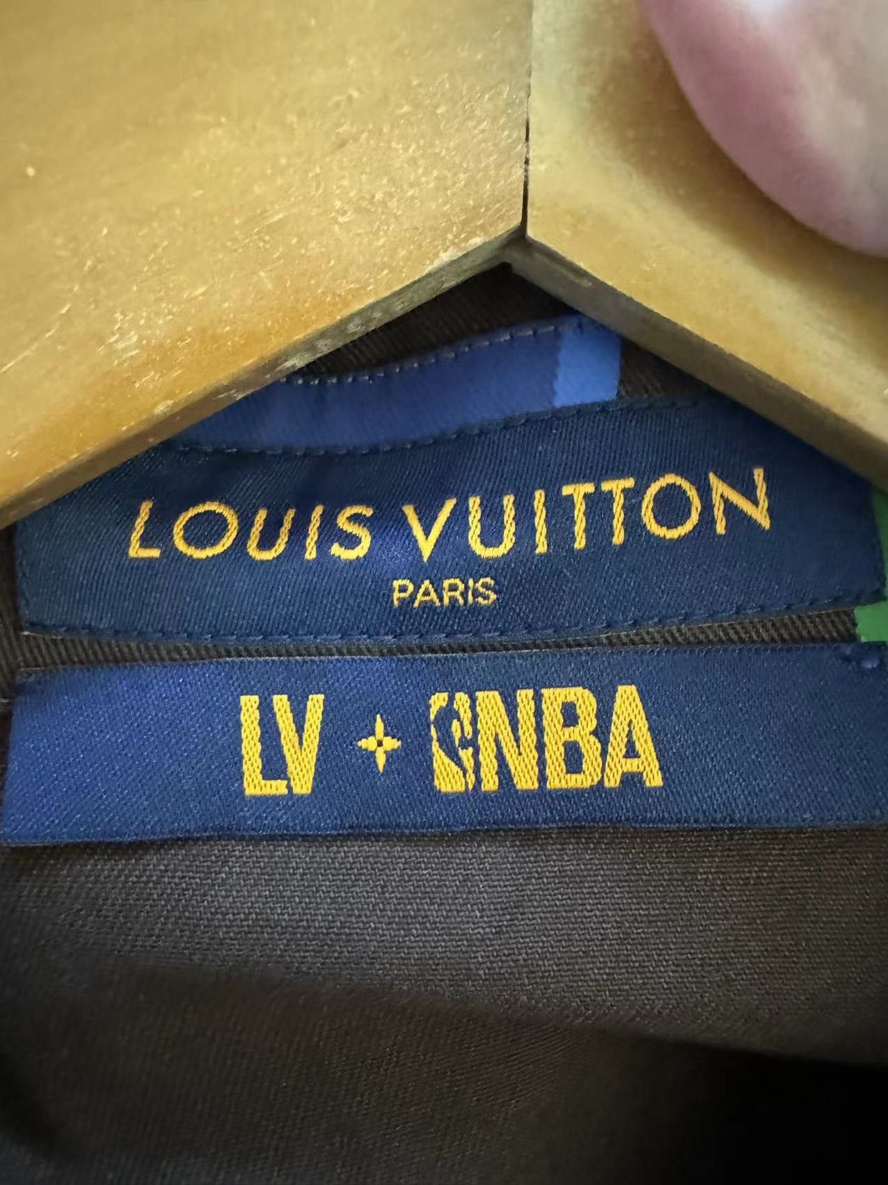 Louis Vuitton Louis Vuitton shirt Nextarrow-2501 Size US XL / EU 56 / 4 - 2 Thumbnail