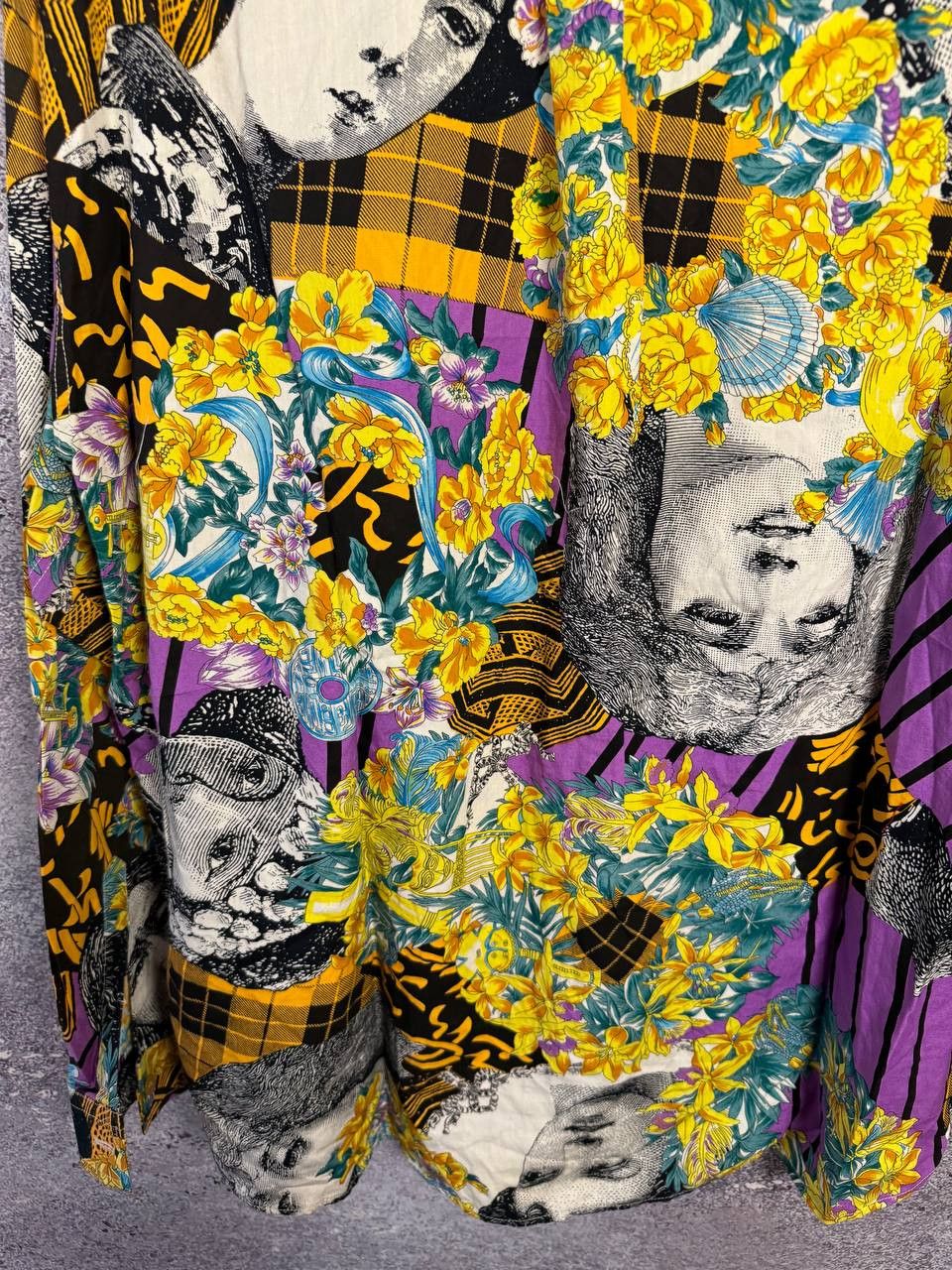 Designer × Moschino × Vintage Moschino Jeans Faces Shirt Men's Long Sleeve Shirt Vintage Size US L / EU 52-54 / 3 - 21 Thumbnail