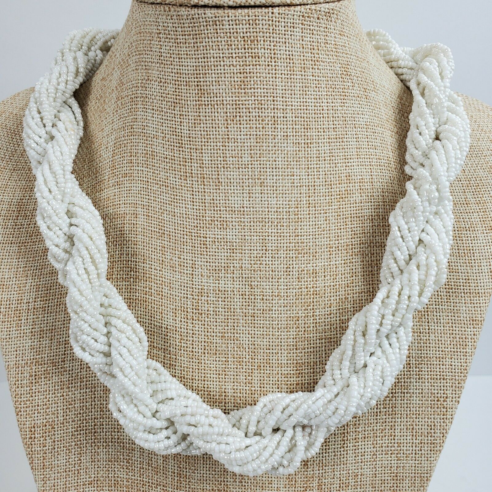 The Unbranded Brand Vintage Tribal Native Glass Seed Bead White Necklace 23" Size ONE SIZE - 1 Thumbnail