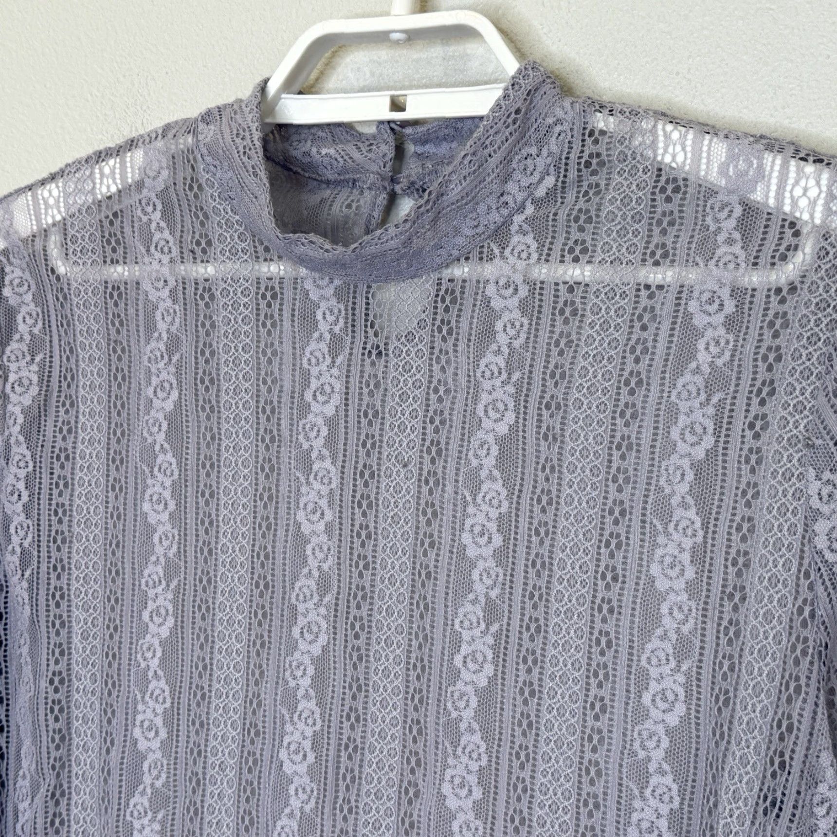 Vintage Wild Fable Crop Top Womens Large Lavender Floral Lace Mock Neck Coquette Fairy Size L / US 10 / IT 46 - 2 Thumbnail