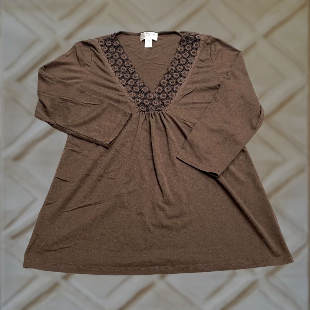 Loft Loft Ann Taylor Blouse Womens LP Brown Embroidered Pleated Tuni Casual Petite Size L / US 10 / IT 46 - 1 Thumbnail