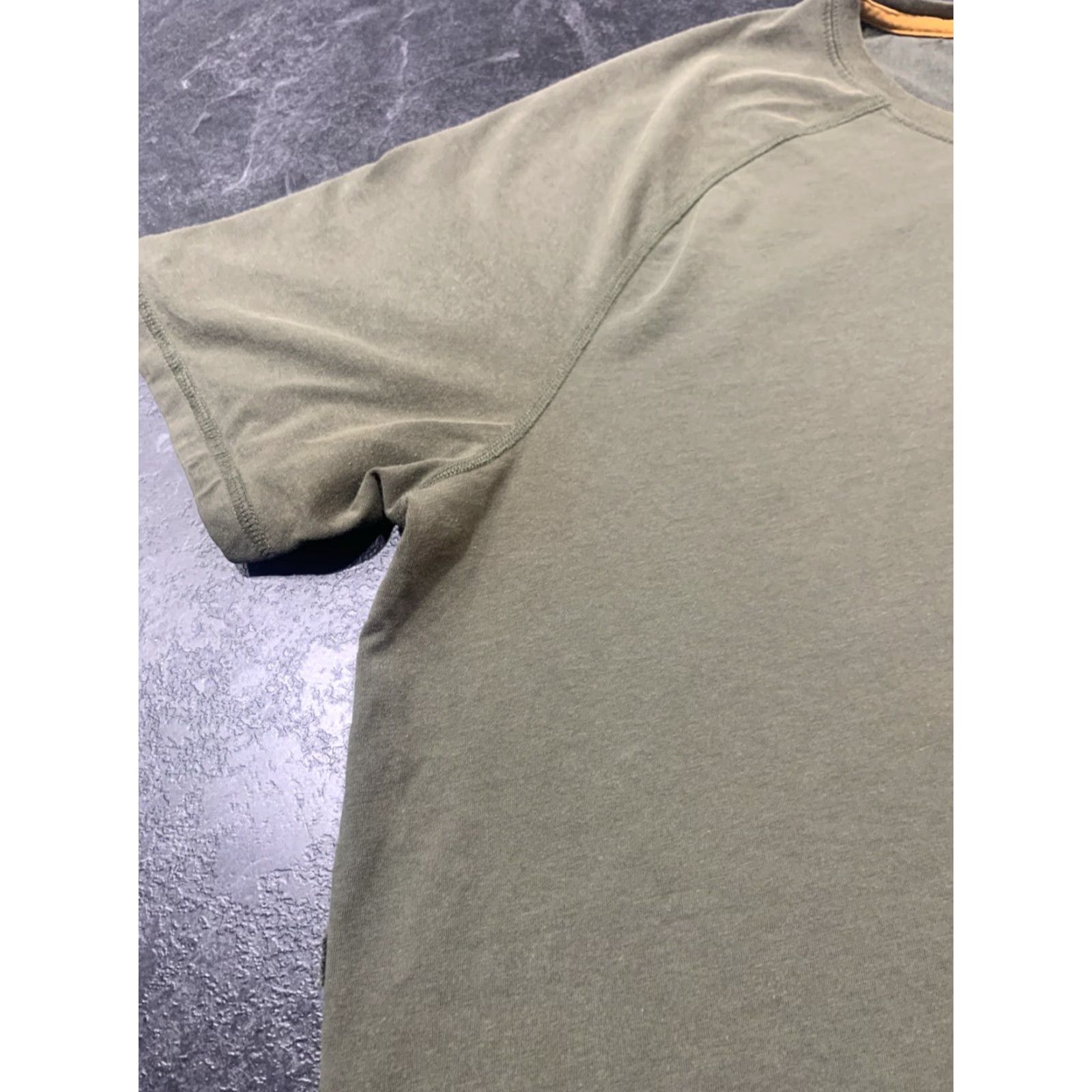 Carhartt CARHARTT T-Shirt Mens XL Relaxed Fit Pocket Green Short Sleeve Crew Neck Classic Outdoor Size US XL / EU 56 / 4 - 5 Thumbnail