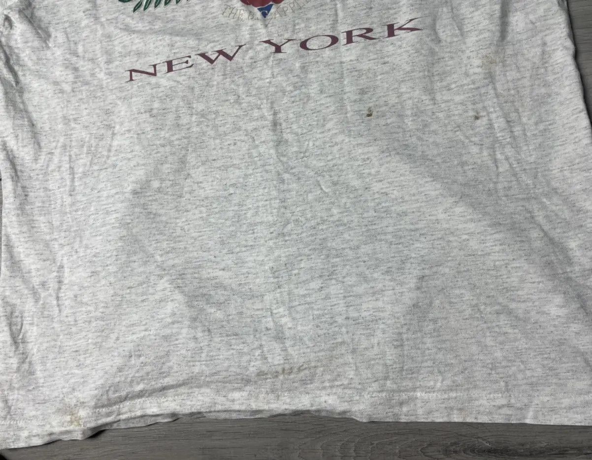 Band Tees New York T-shirt apple vintage band tee size XLarge Size US XL / EU 56 / 4 - 4 Thumbnail