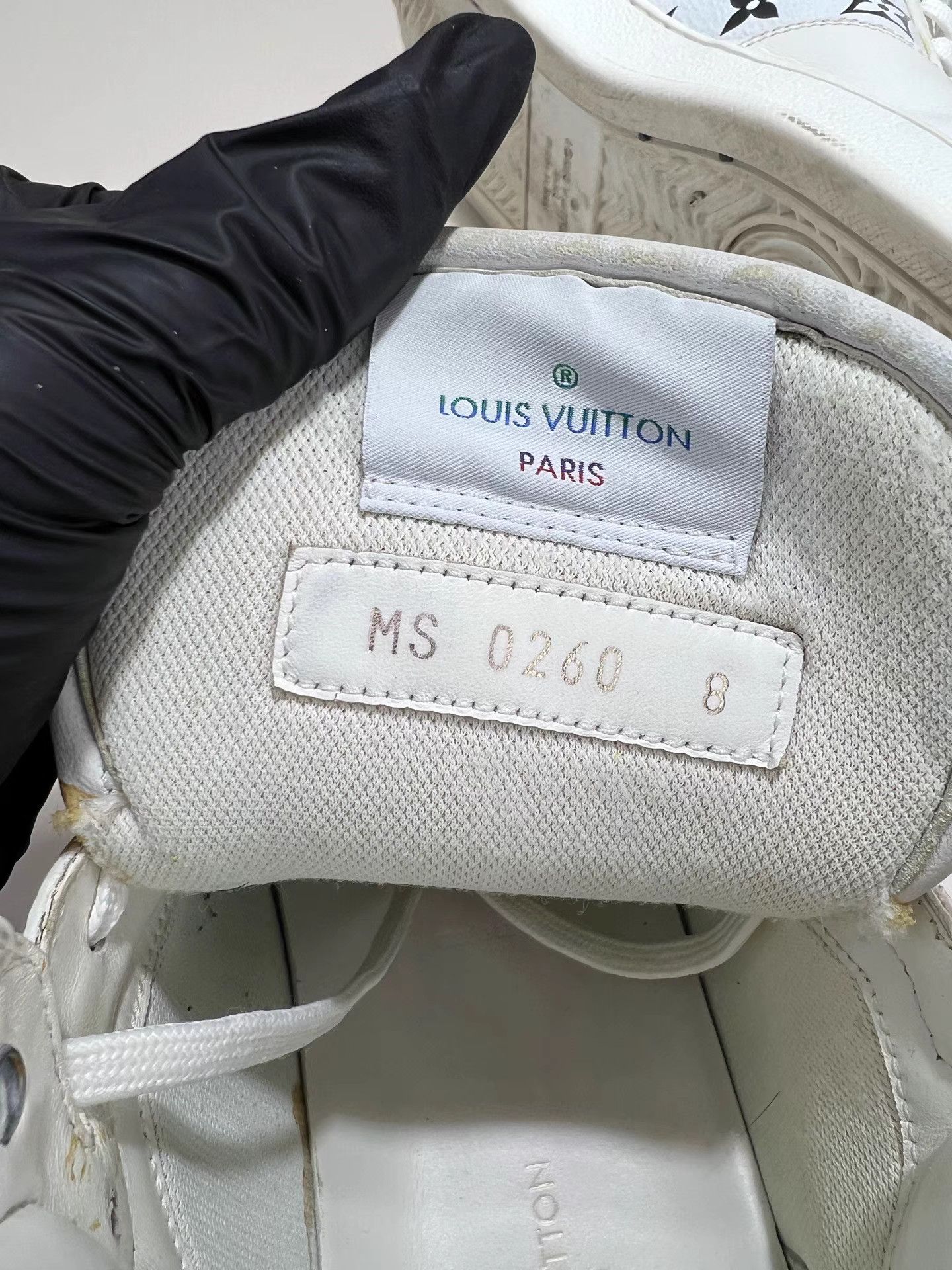 Louis Vuitton LOUIS VUITTON White Iridescent Monogram High-Top Sneakers Size US 9 / EU 42 - 7 Thumbnail