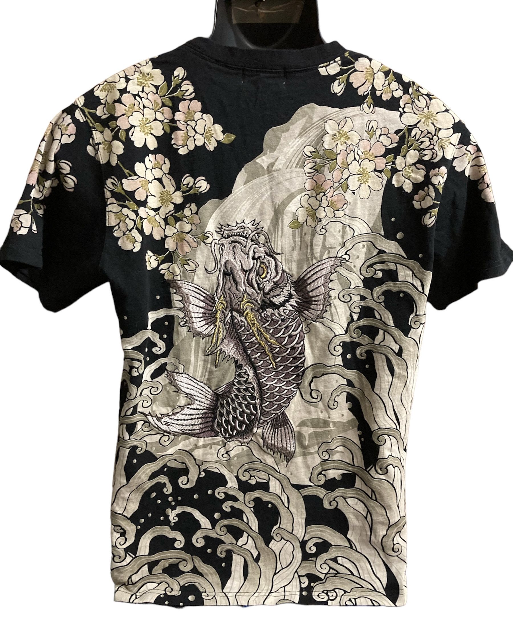 Japanese Brand Japanese Patern Embroidery carp Koi Fish Flower Nagaya .Tee Size US M / EU 48-50 / 2 - 1 Thumbnail