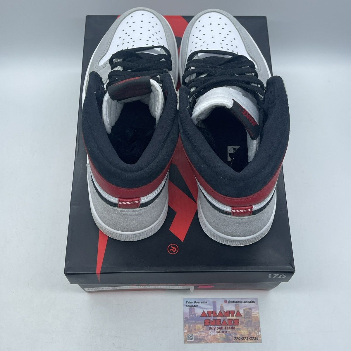 Jordan Brand Air Jordan 1 high smoke grey Size US 8 / EU 41 - 6 Thumbnail