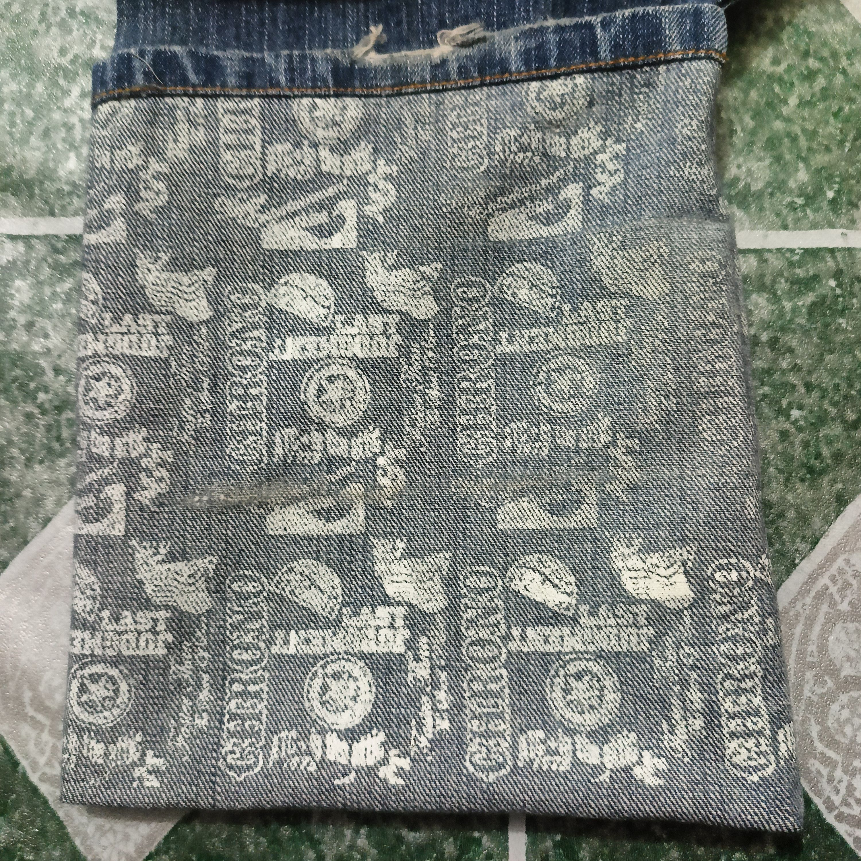 In The Attic 90s In the attic jeans rare patches code No 8370 A Size US 31 - 14 Thumbnail