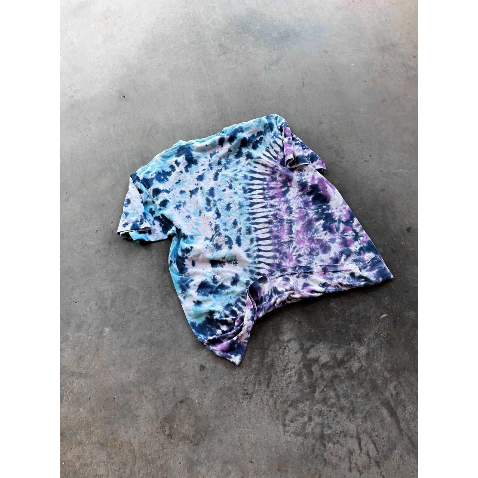 Vintage 1990s Grateful Dead Tye-Dye Tee Size L Size US L / EU 52-54 / 3 - 3 Thumbnail