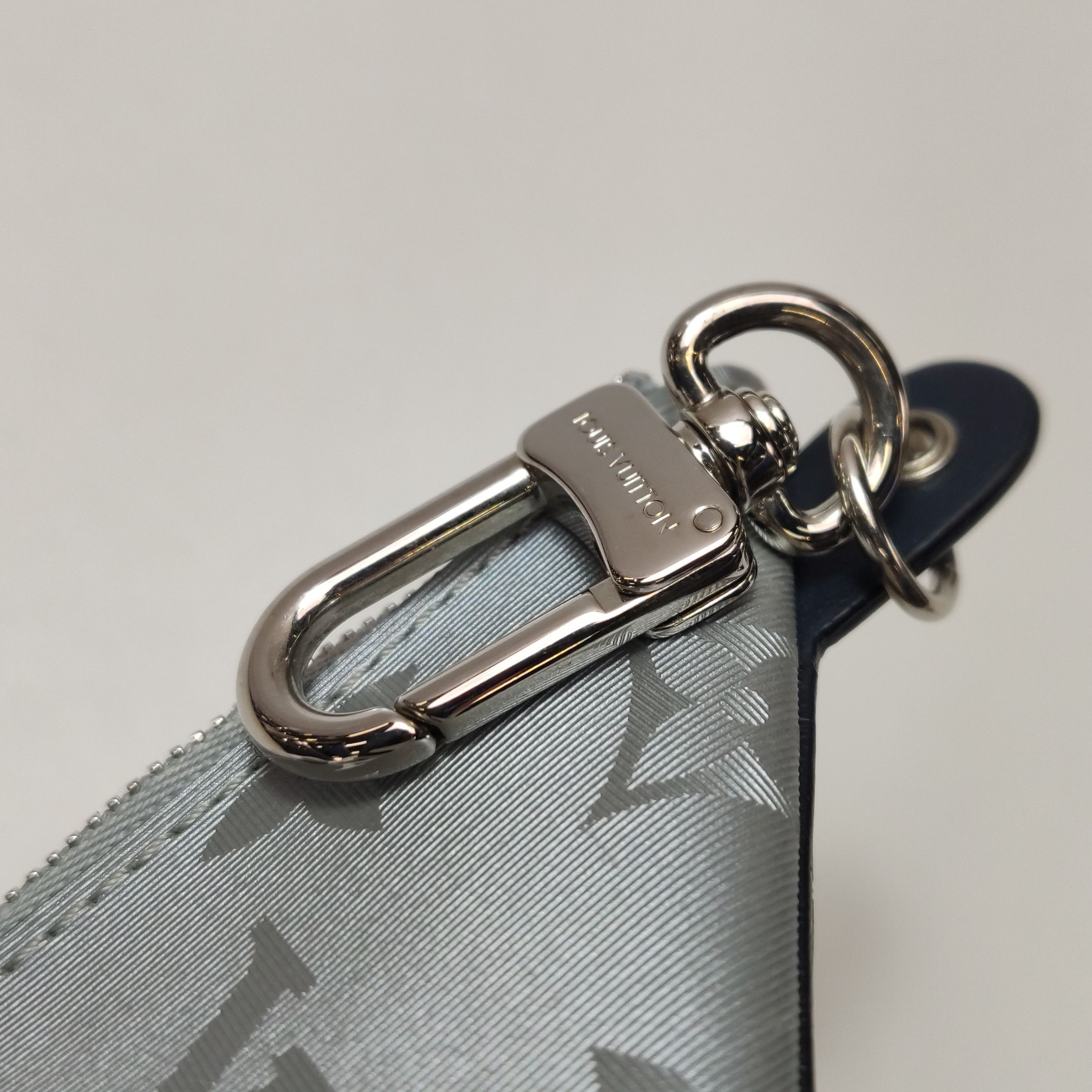 Louis Vuitton Louis Vuitton (LV) Logo Coin Wallet -y2506 Size ONE SIZE - 8 Thumbnail