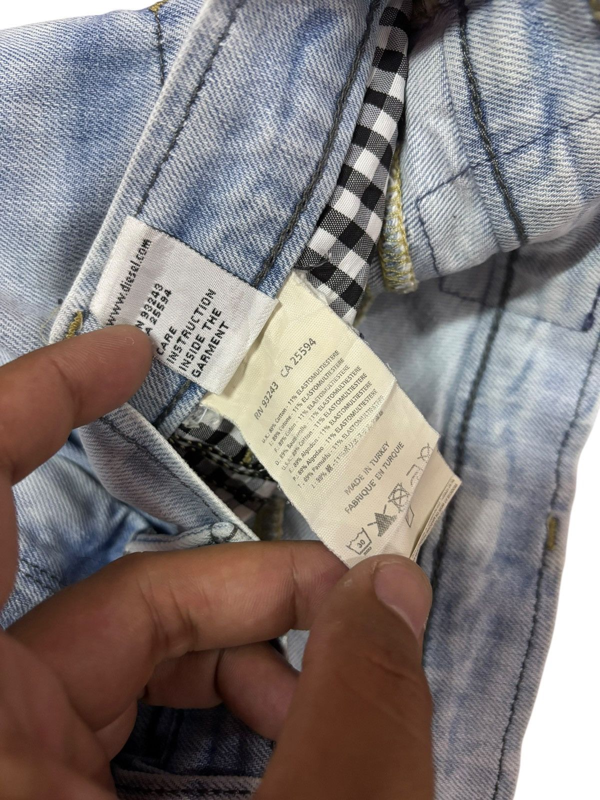 Diesel Vtg Diesel Strike Faded Blue Wash Distressed Jeans Size 26" / US 2 / IT 38 - 11 Thumbnail