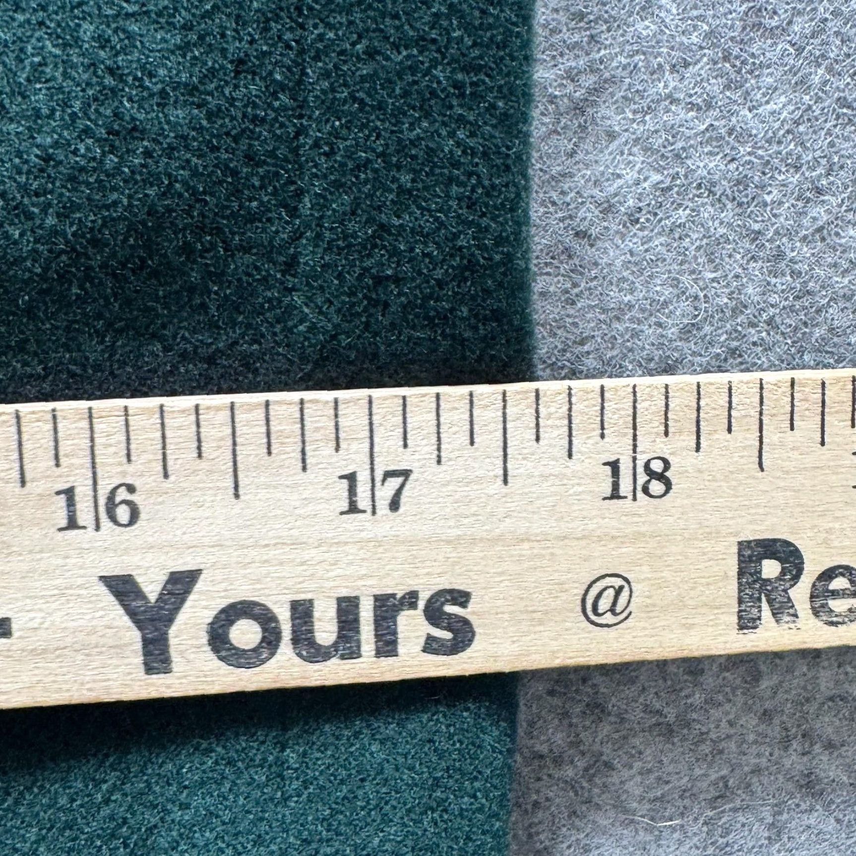 Vintage Akris Punto Skirt Womens 10 Green Check Wool Zip Front Pencil Knee Length Lined Size 32" / US 10 / IT 46 - 7 Thumbnail